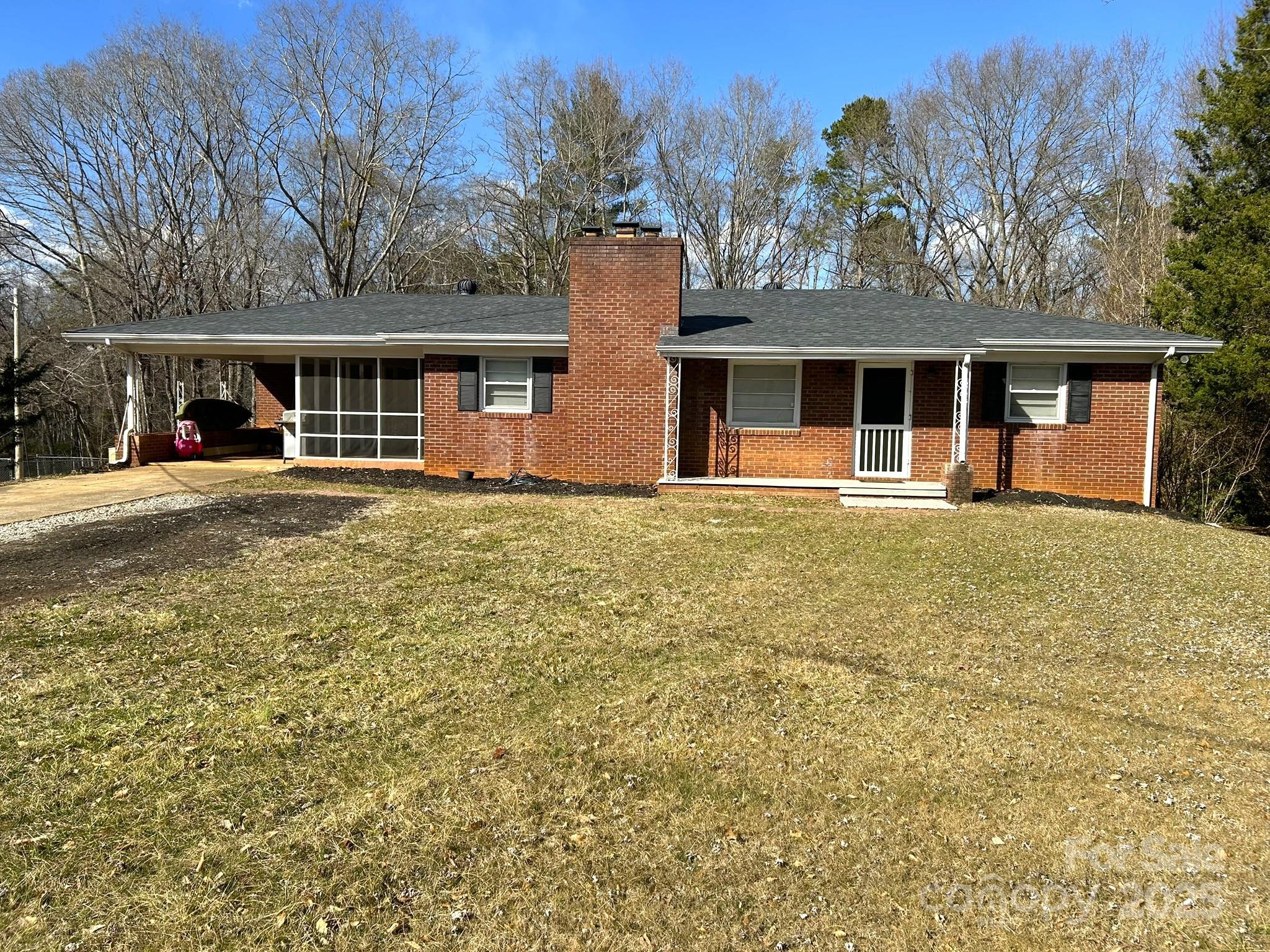 385 Valleyview Drive Property Photo