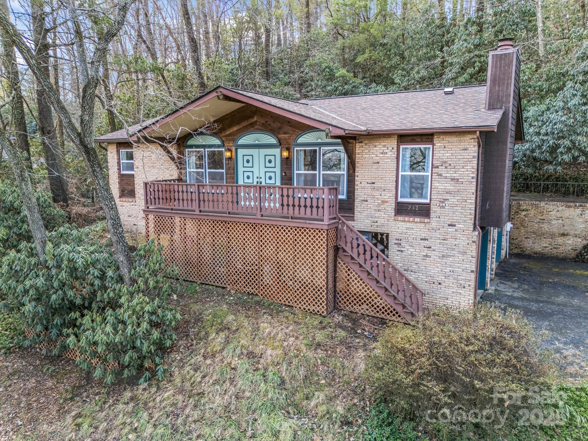 232 Stonebrook Drive Property Photo