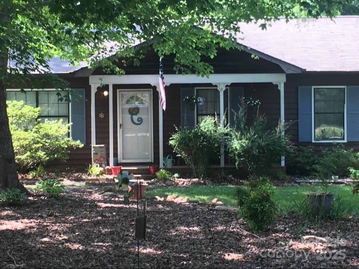 223 N Lane Road Property Photo