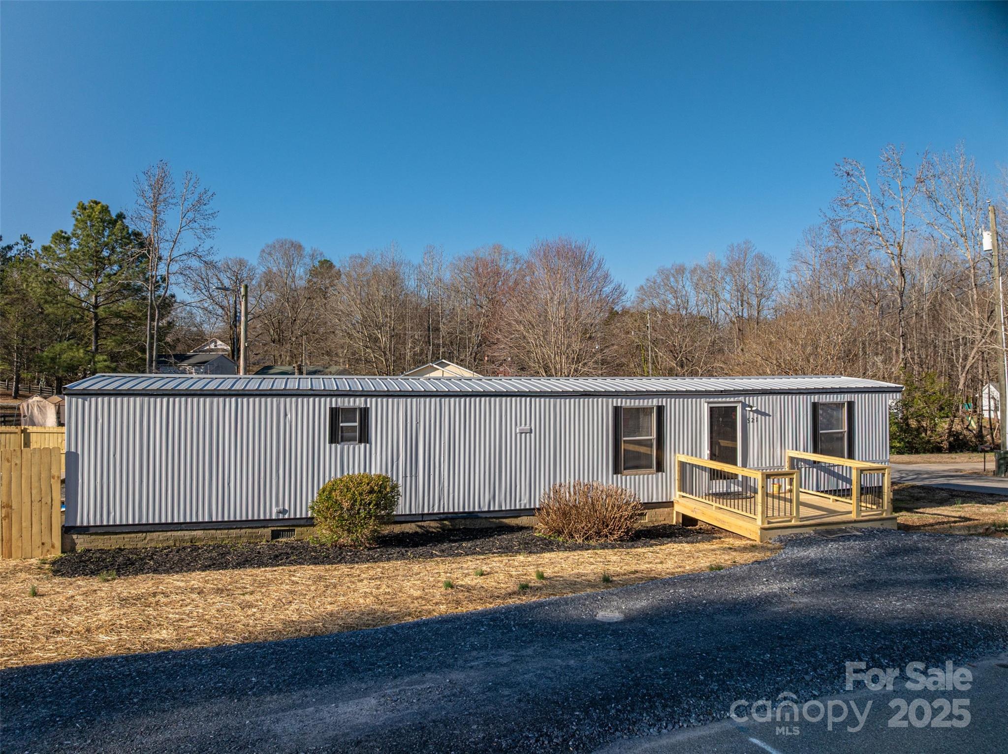 521 N Mulberry Street Property Photo