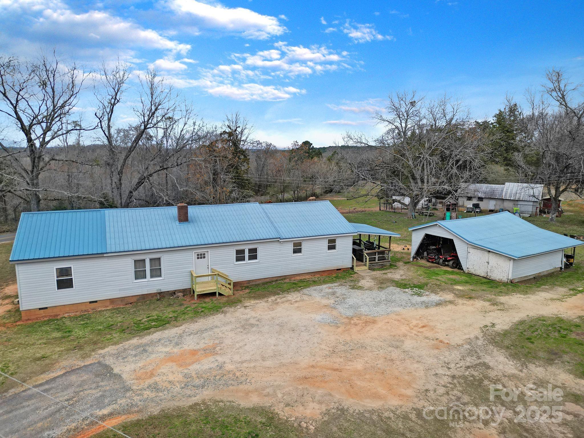 836 Love Road Property Photo