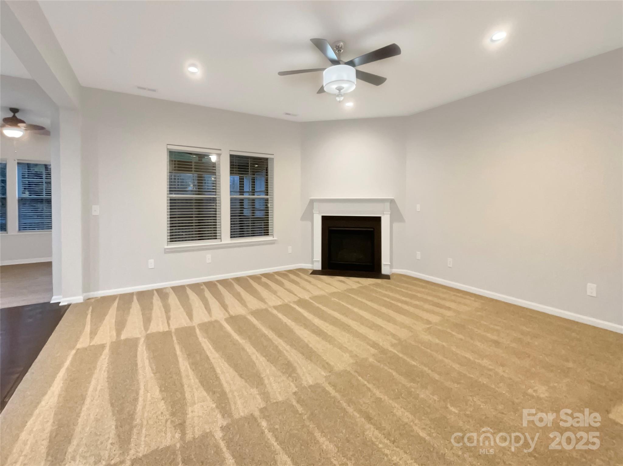 705 Old Cove Road Property Photo 3