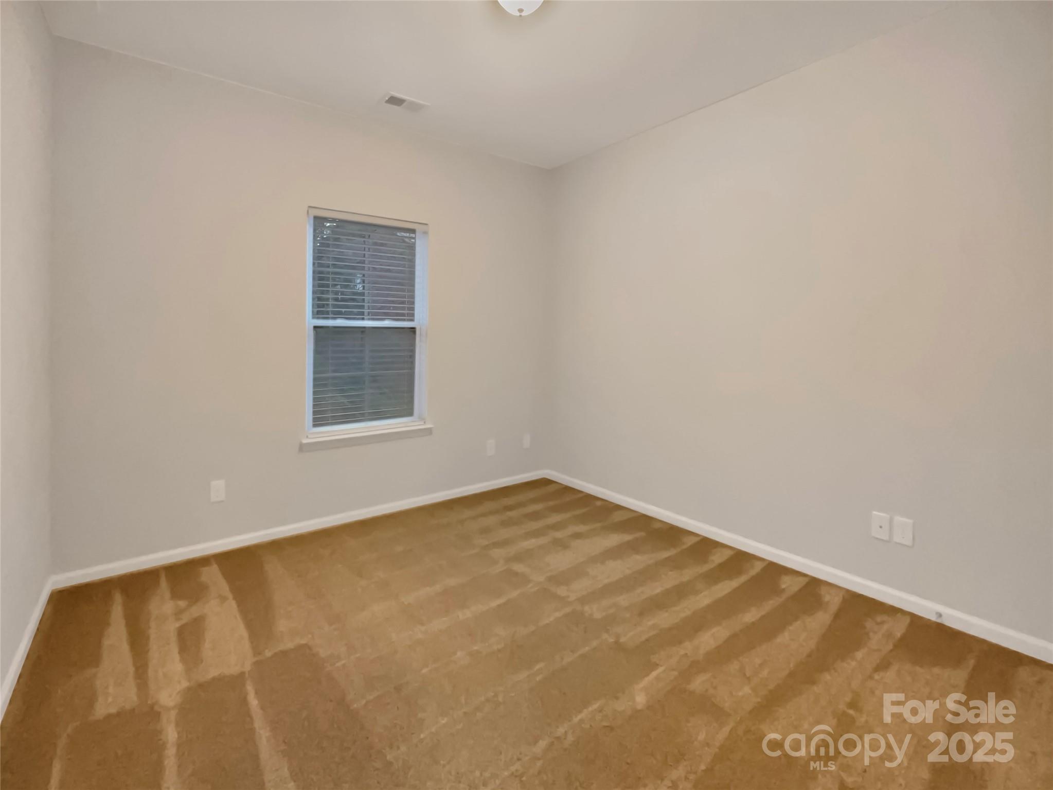705 Old Cove Road Property Photo 5