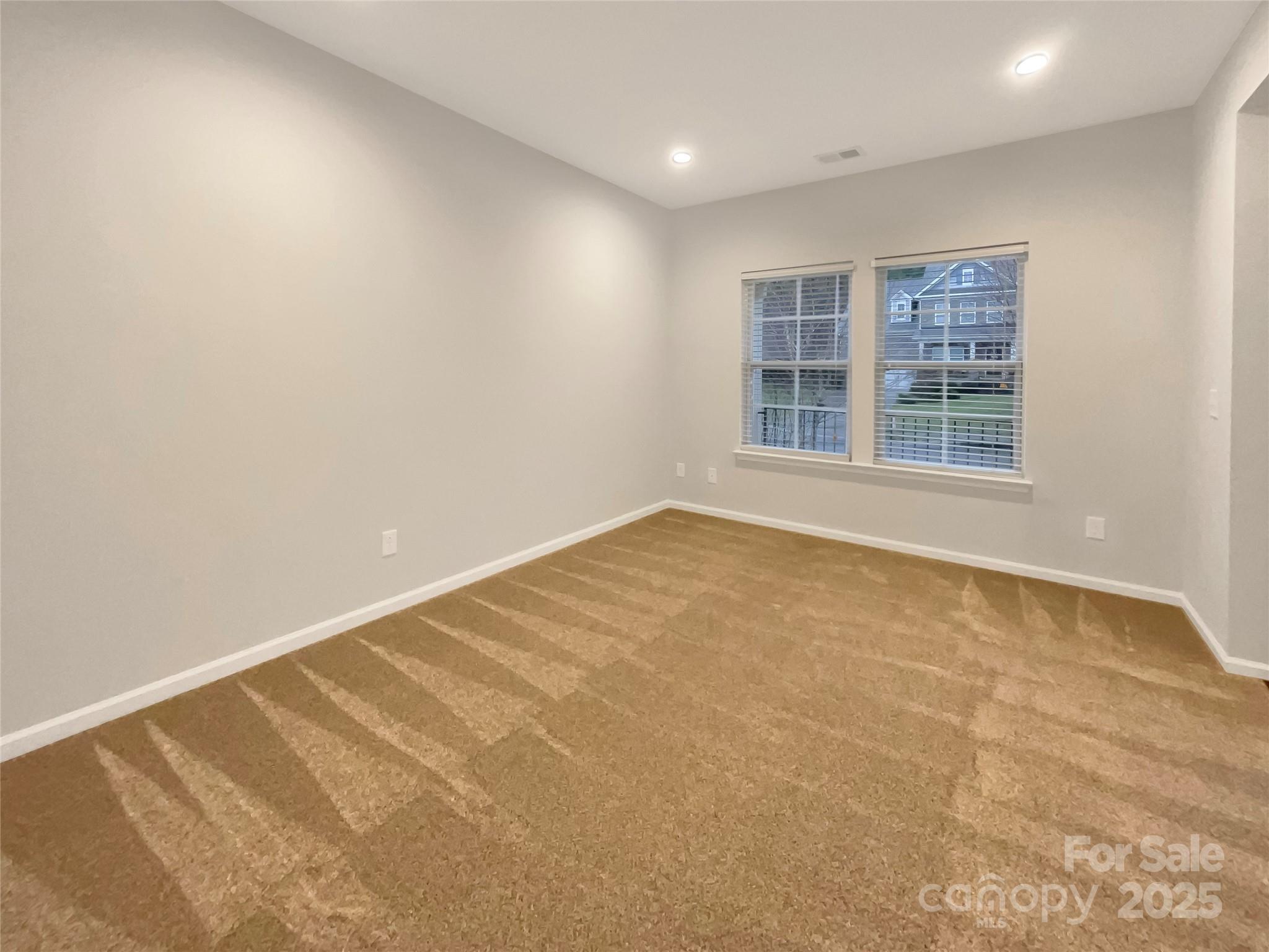 705 Old Cove Road Property Photo 11