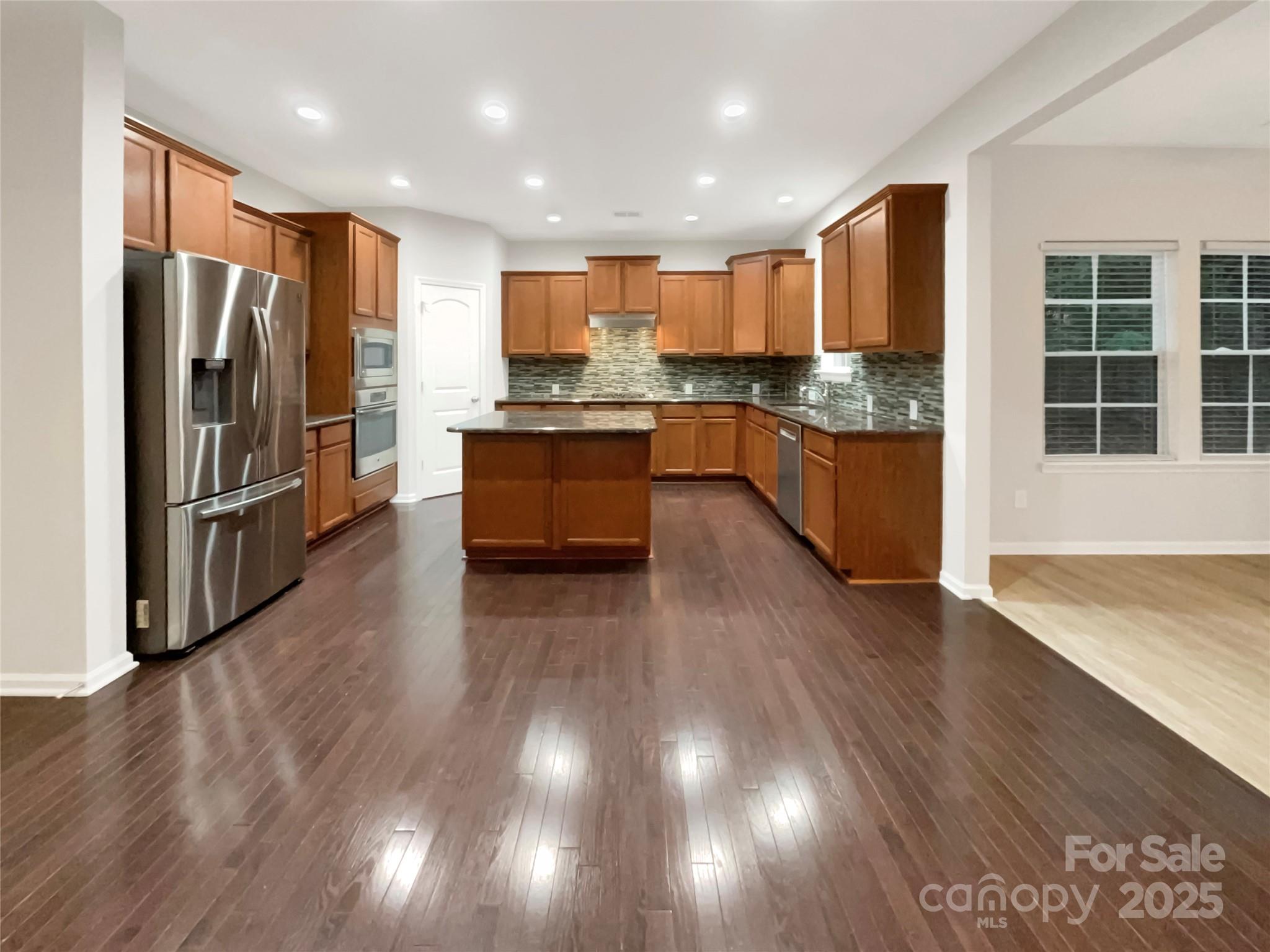 705 Old Cove Road Property Photo 14