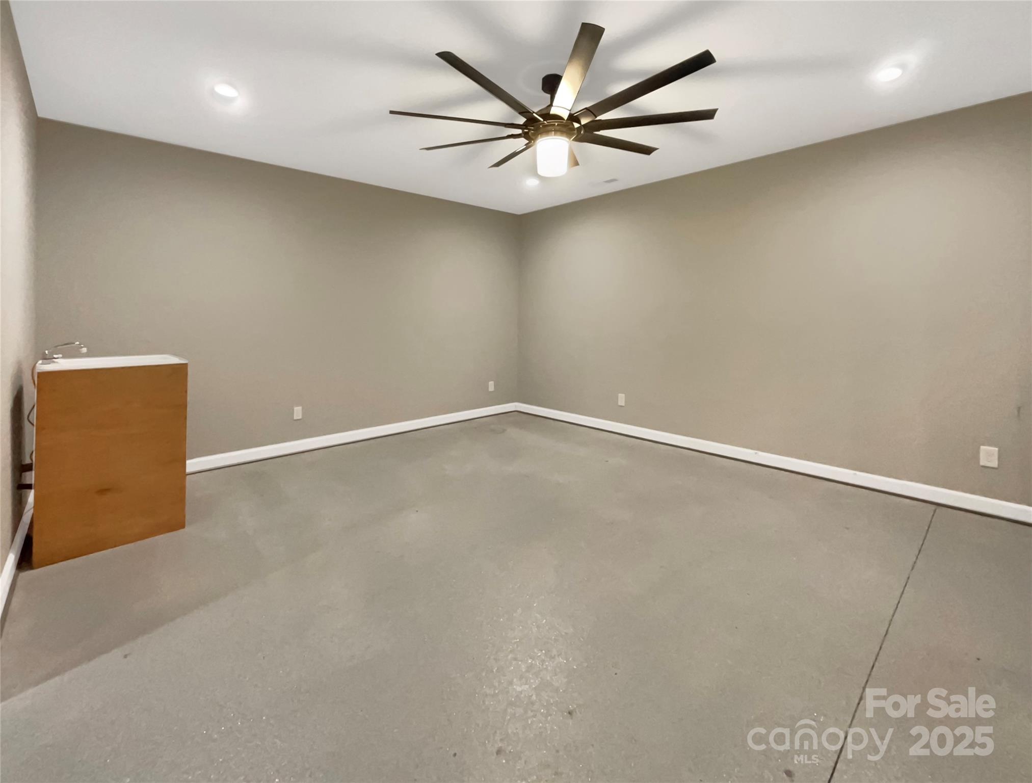 705 Old Cove Road Property Photo 23