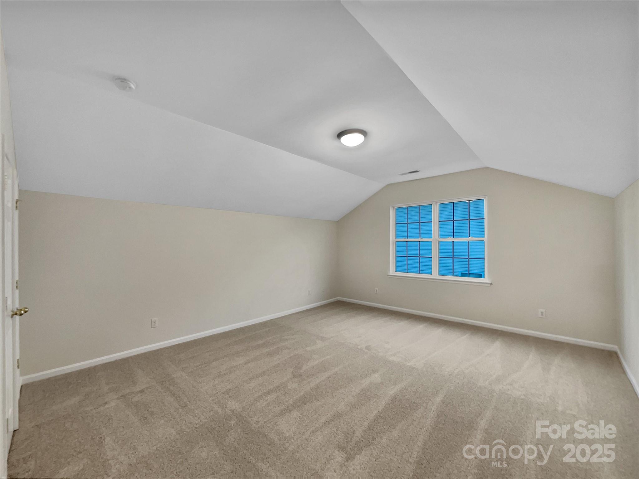 5002 Fine Robe Drive Property Photo 5