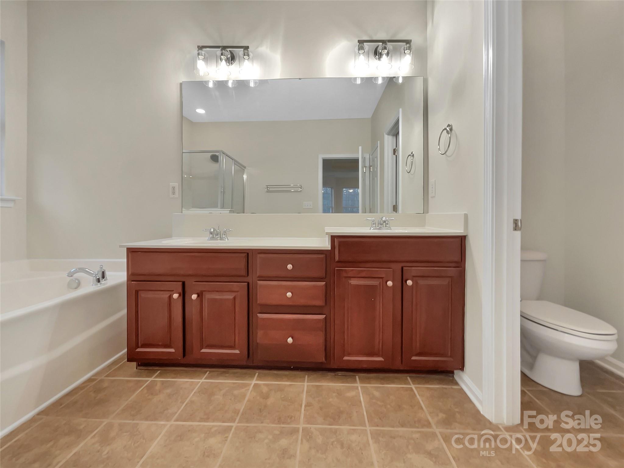 5002 Fine Robe Drive Property Photo 7