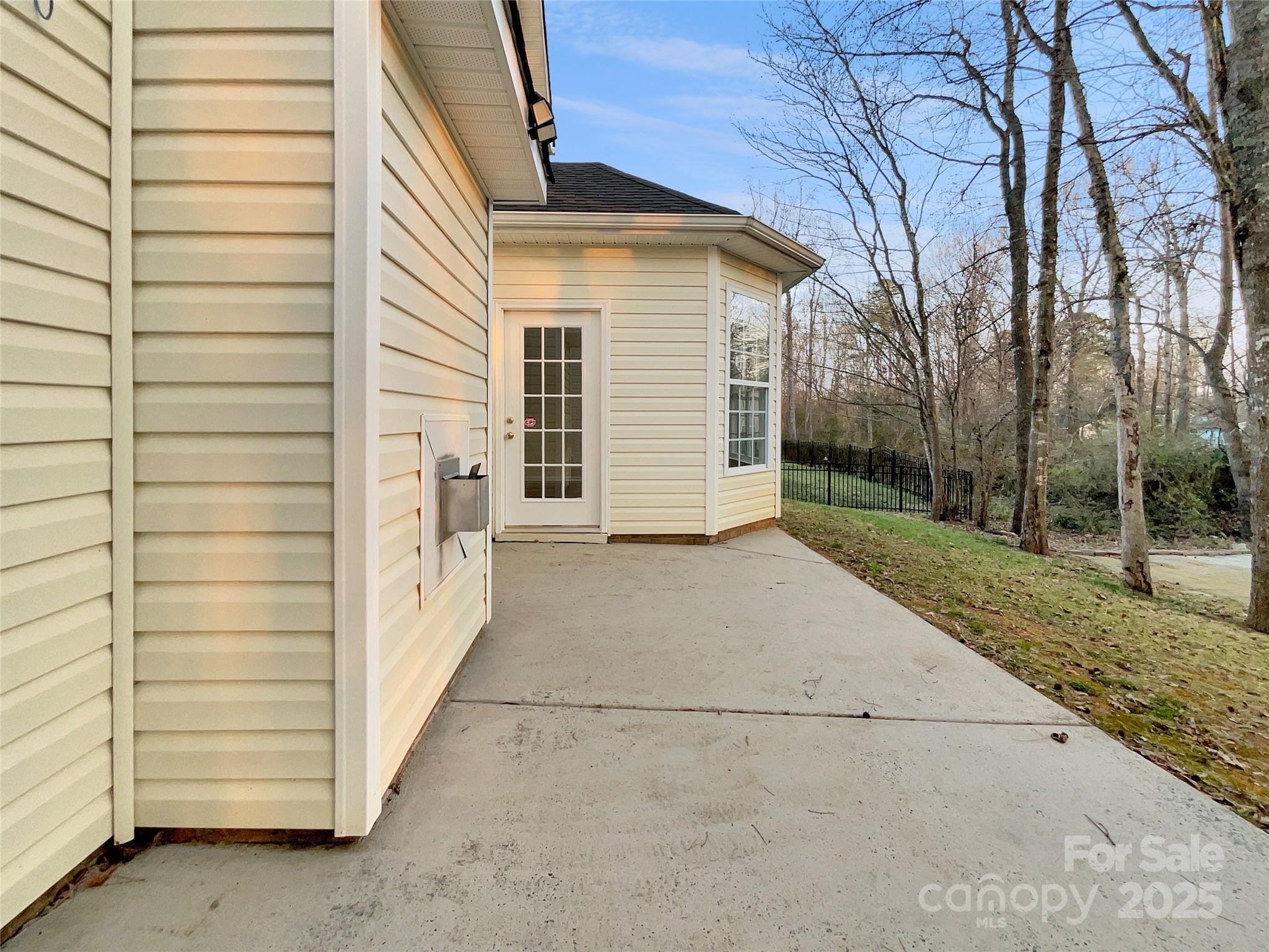 5002 Fine Robe Drive Property Photo 11