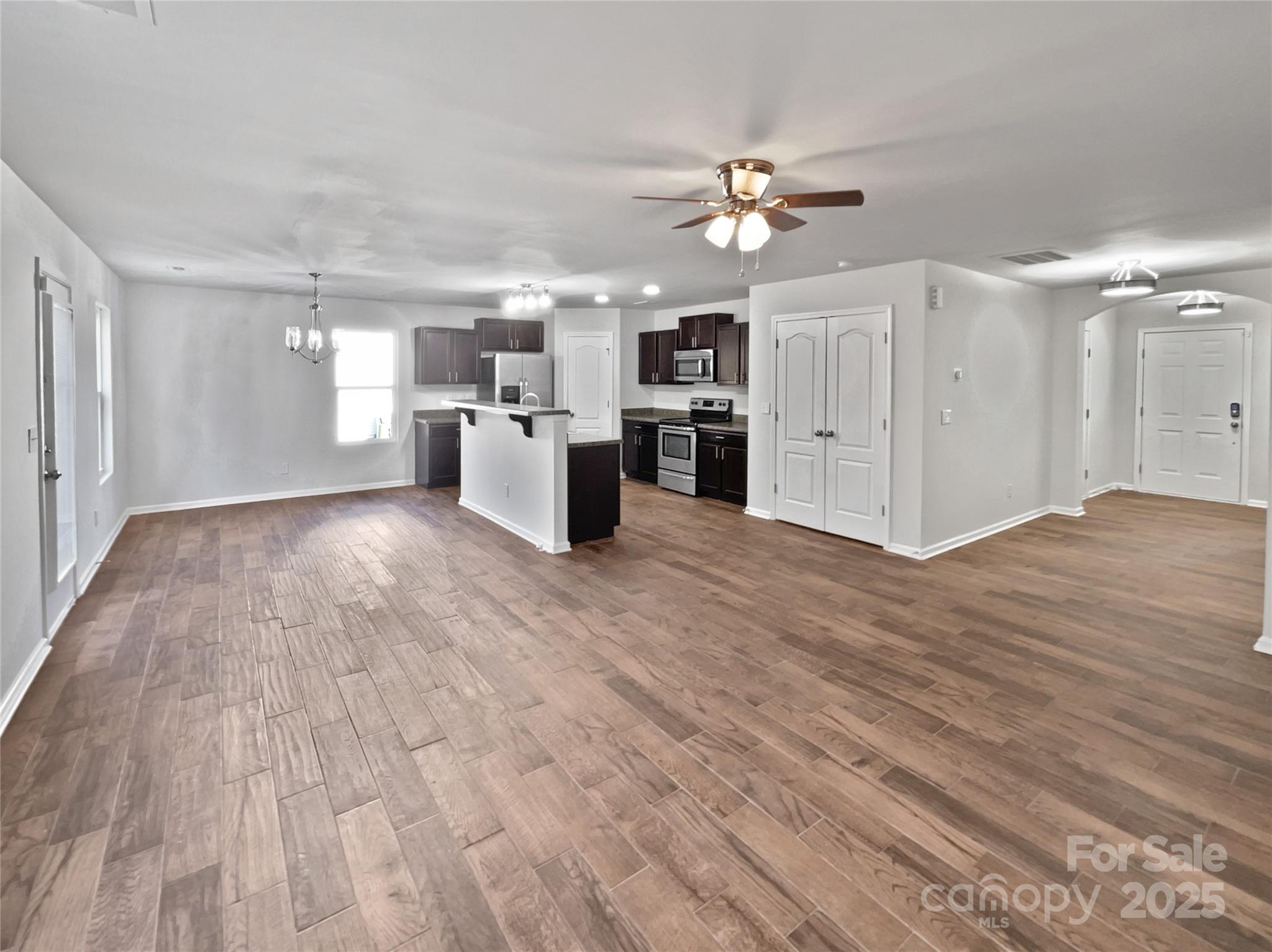 121 Woodbridge Circle Property Photo 11