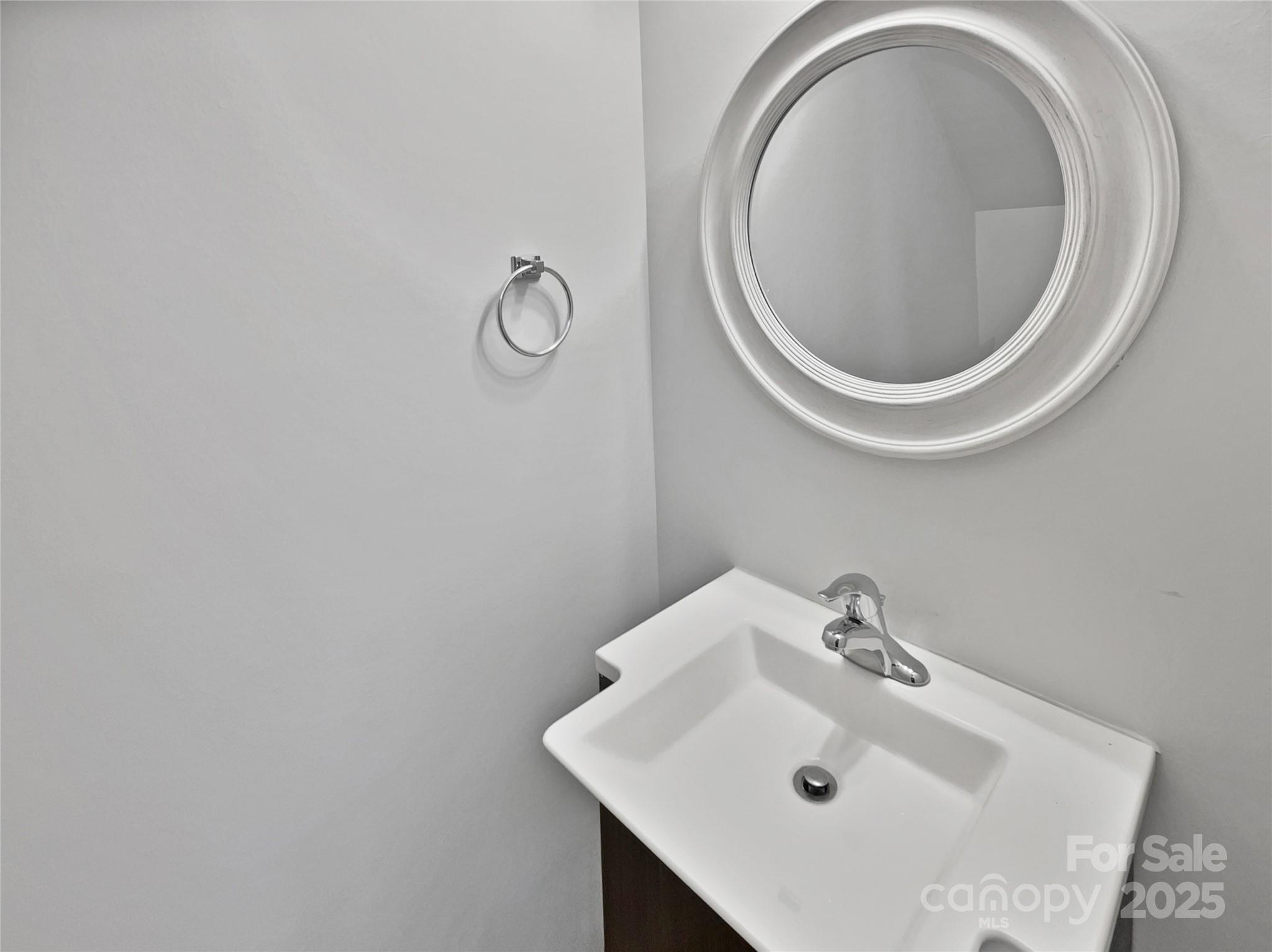121 Woodbridge Circle Property Photo 14