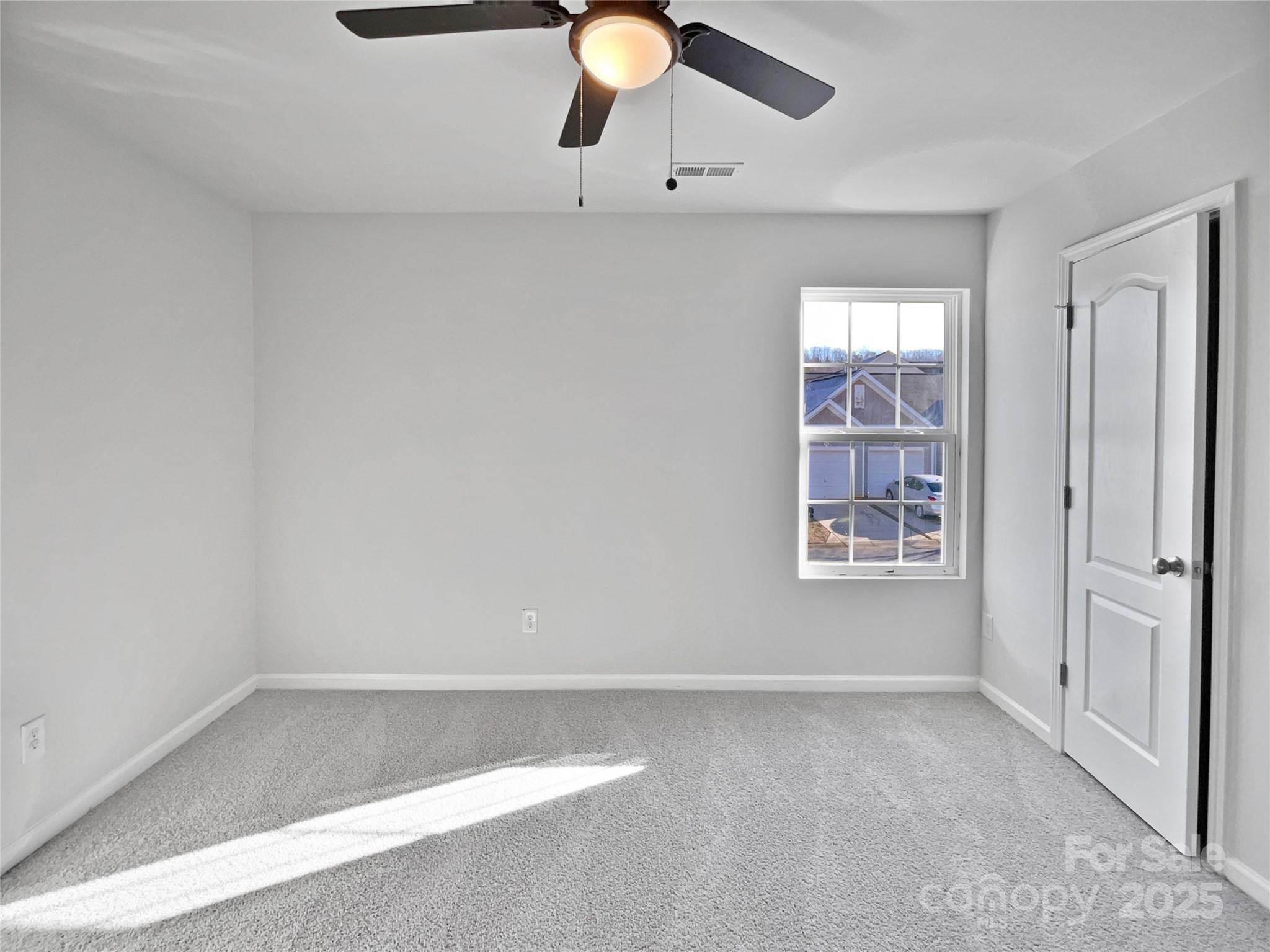 121 Woodbridge Circle Property Photo 15