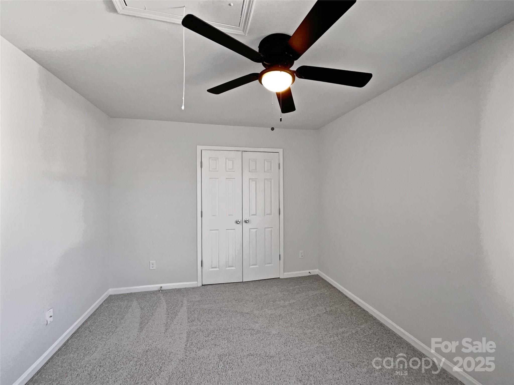 121 Woodbridge Circle Property Photo 16