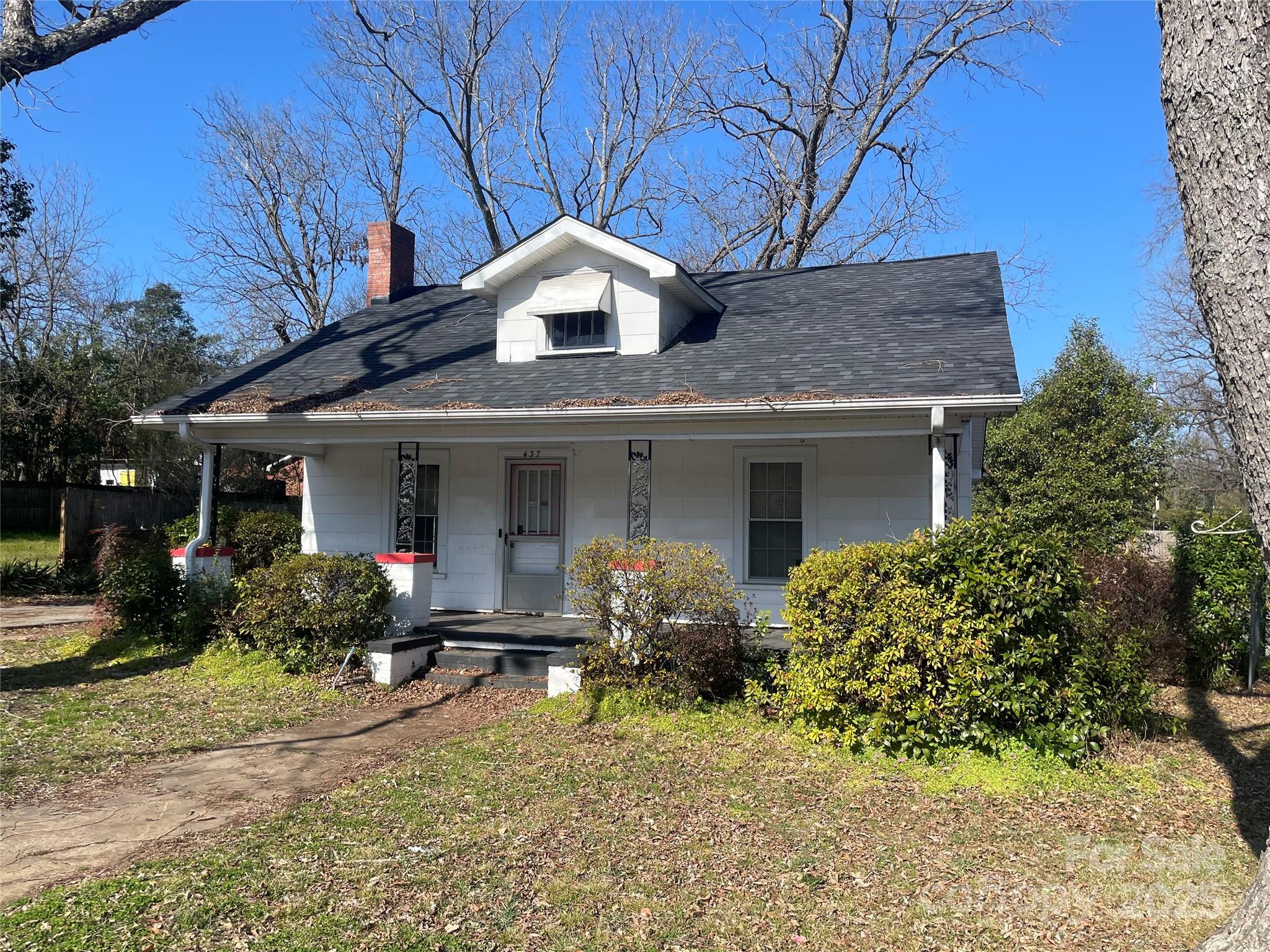 437 & 437 1/2 Hope Street Property Photo