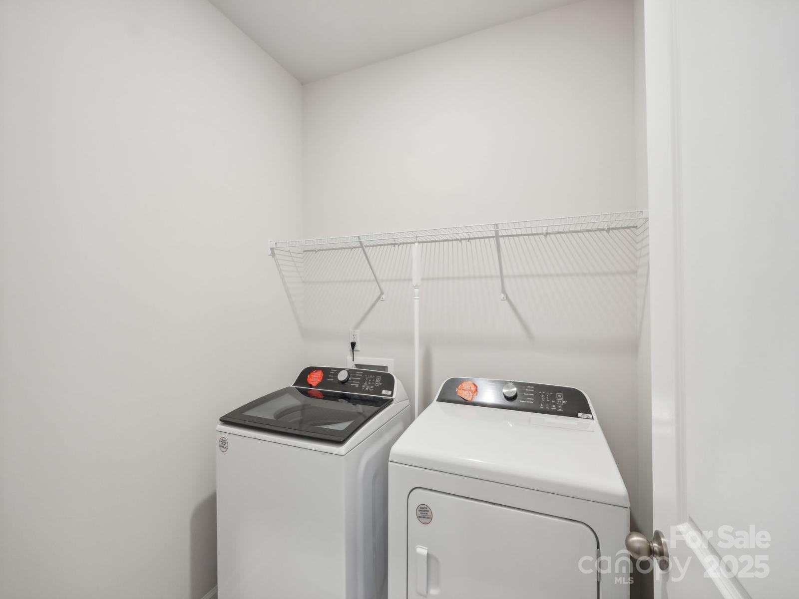 1422 Windy Park Drive Property Photo 8