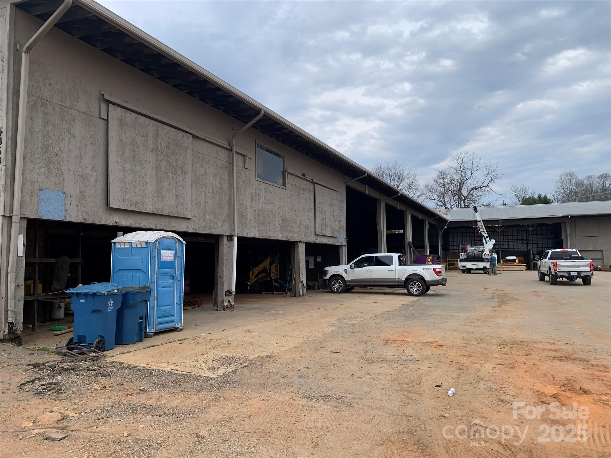 4860 S Depot Street Property Photo 5