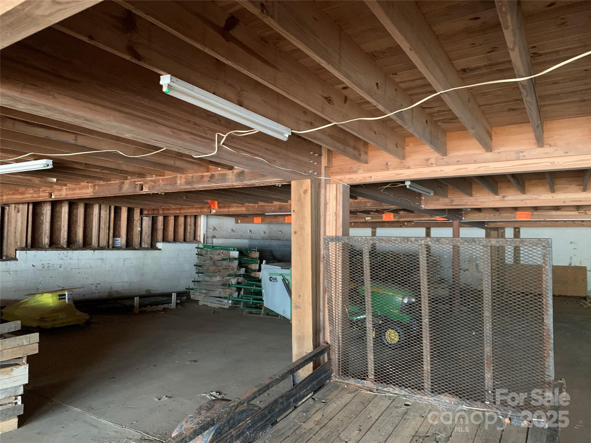 4860 S Depot Street Property Photo 9