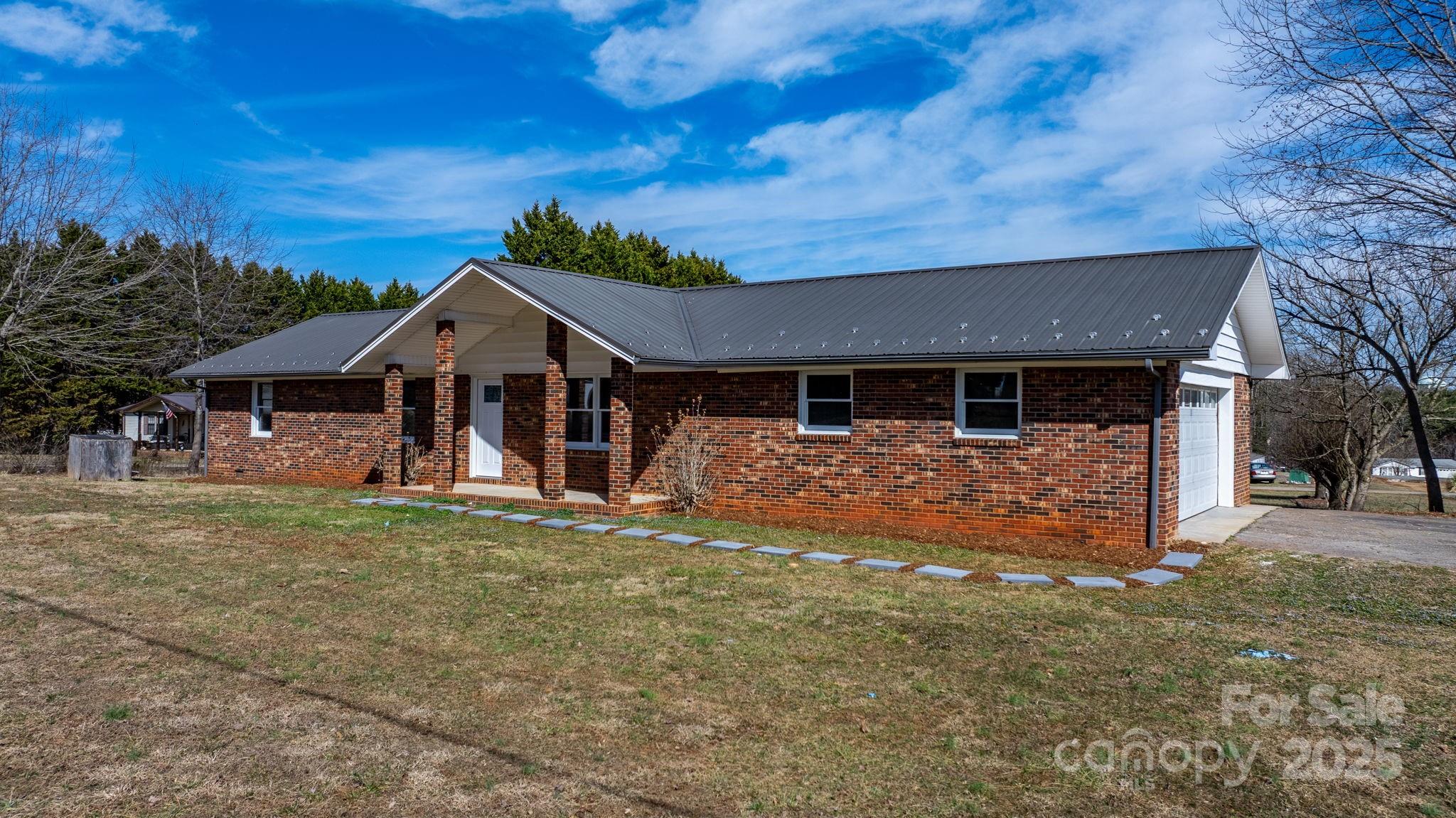 2028 Hendil Street Property Photo