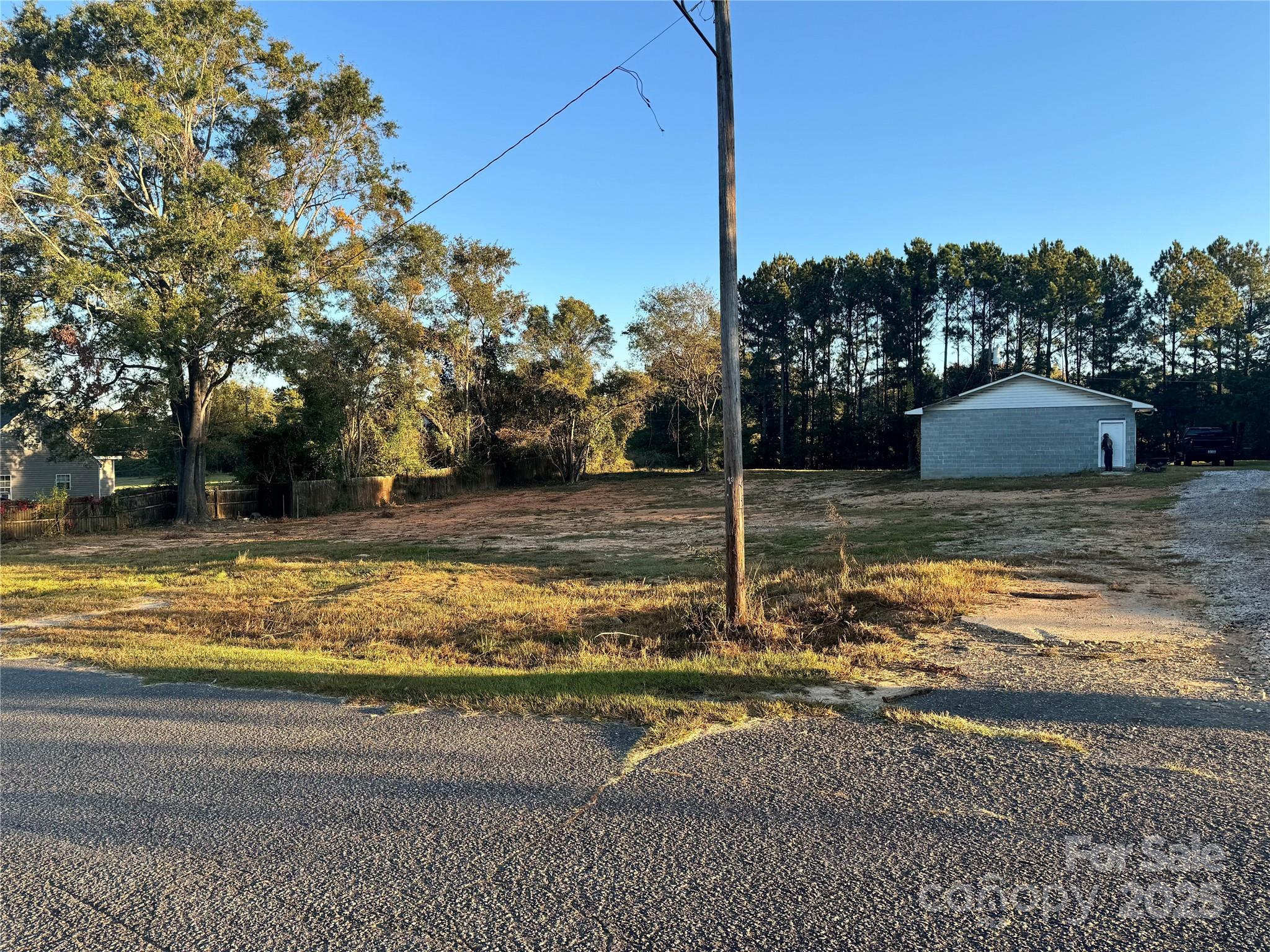 207 Magnolia Avenue Property Photo