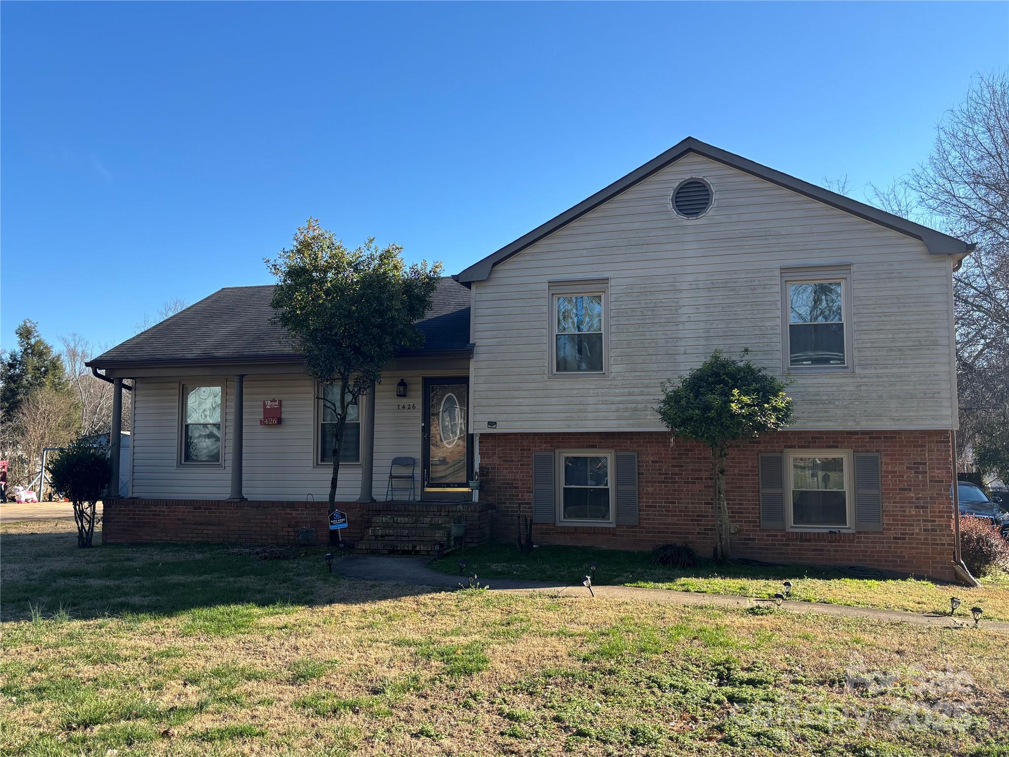 7426 Riding Trail Road Property Photo