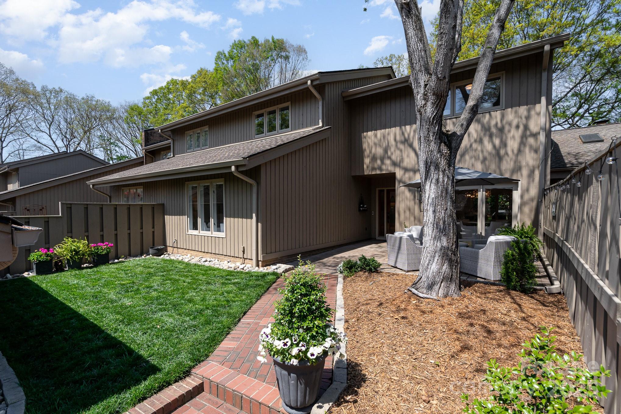 5306 Wingedfoot Road Property Photo