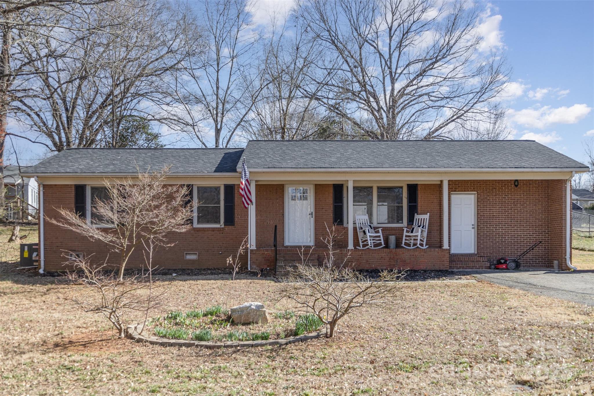 437 Valley Street Property Photo