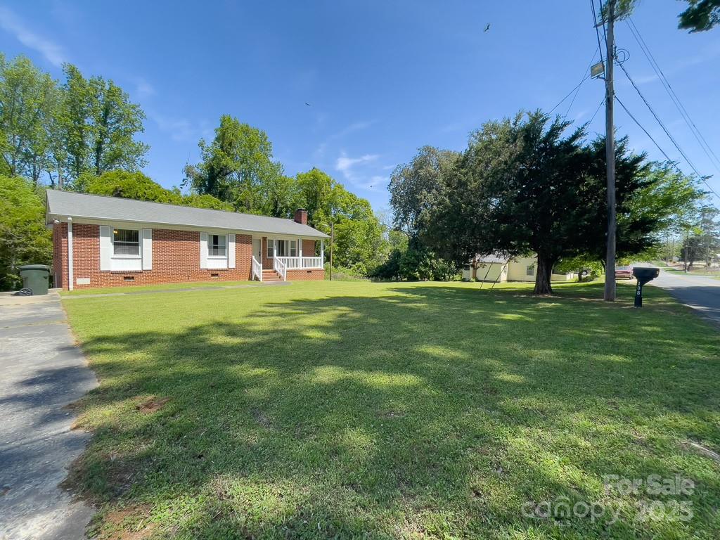 108 W Jefferson Street Property Photo