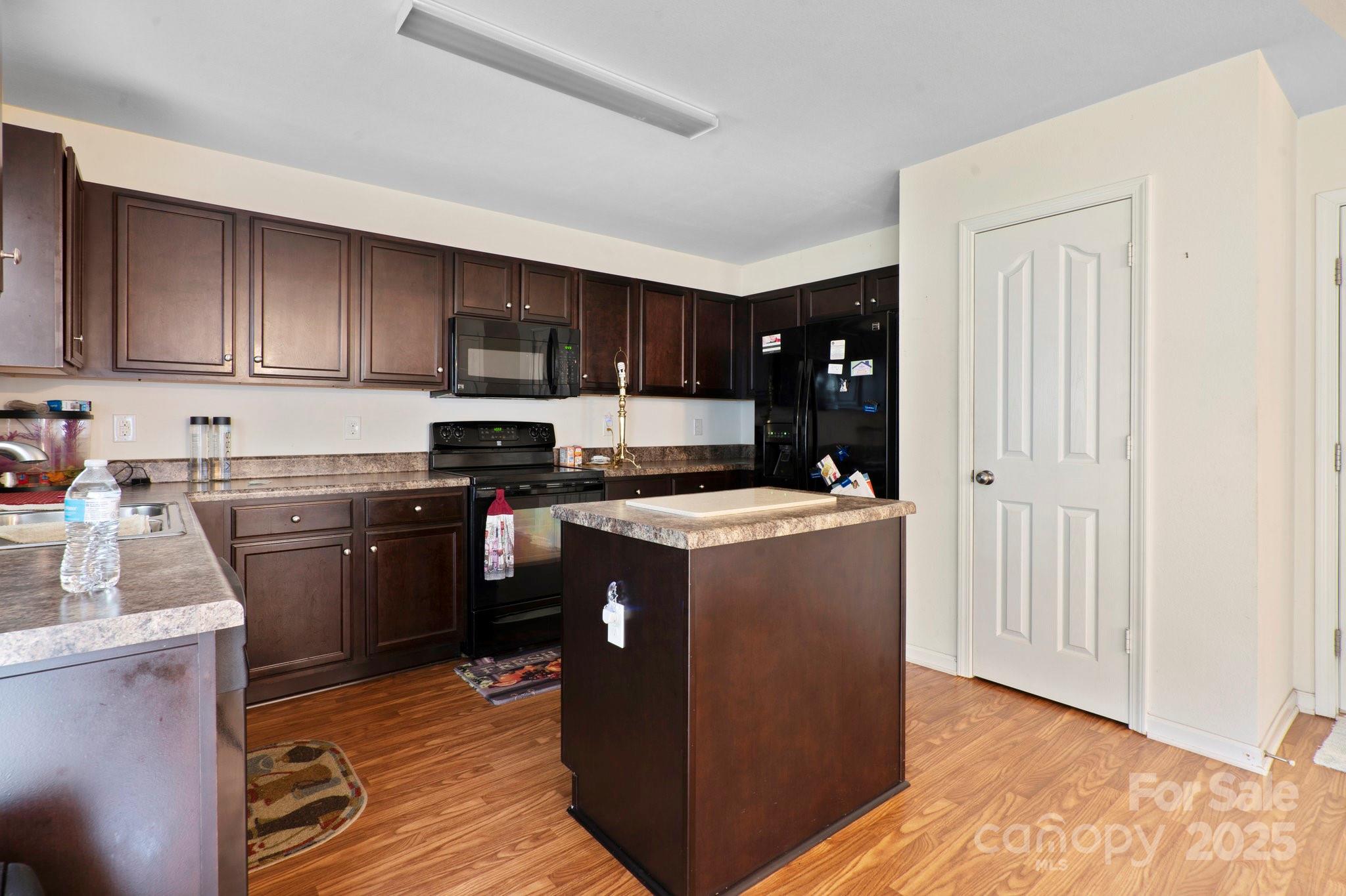 3627 Alexander Forest Drive Property Photo 14