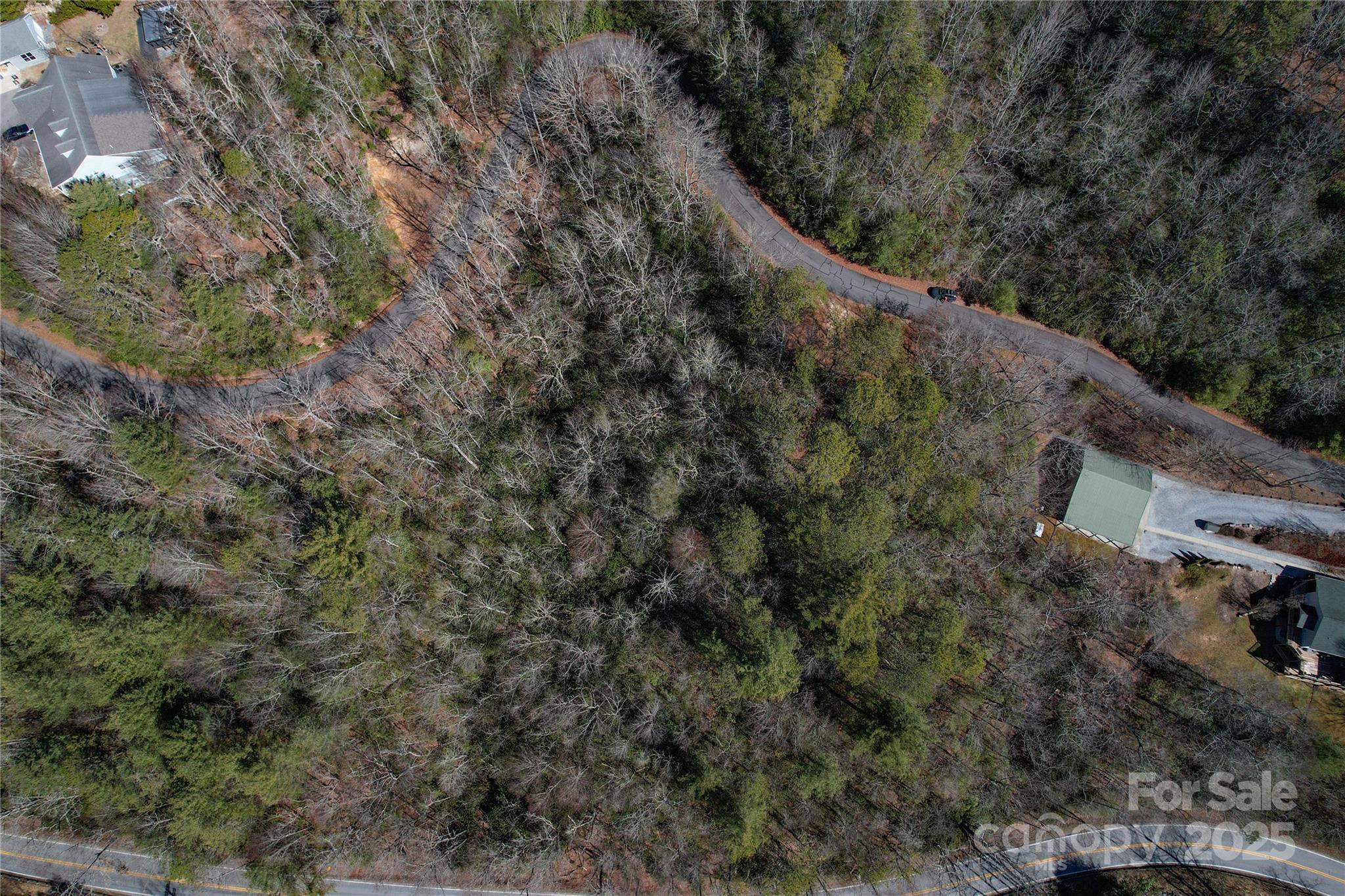 137 Moon Circle Property Photo 5