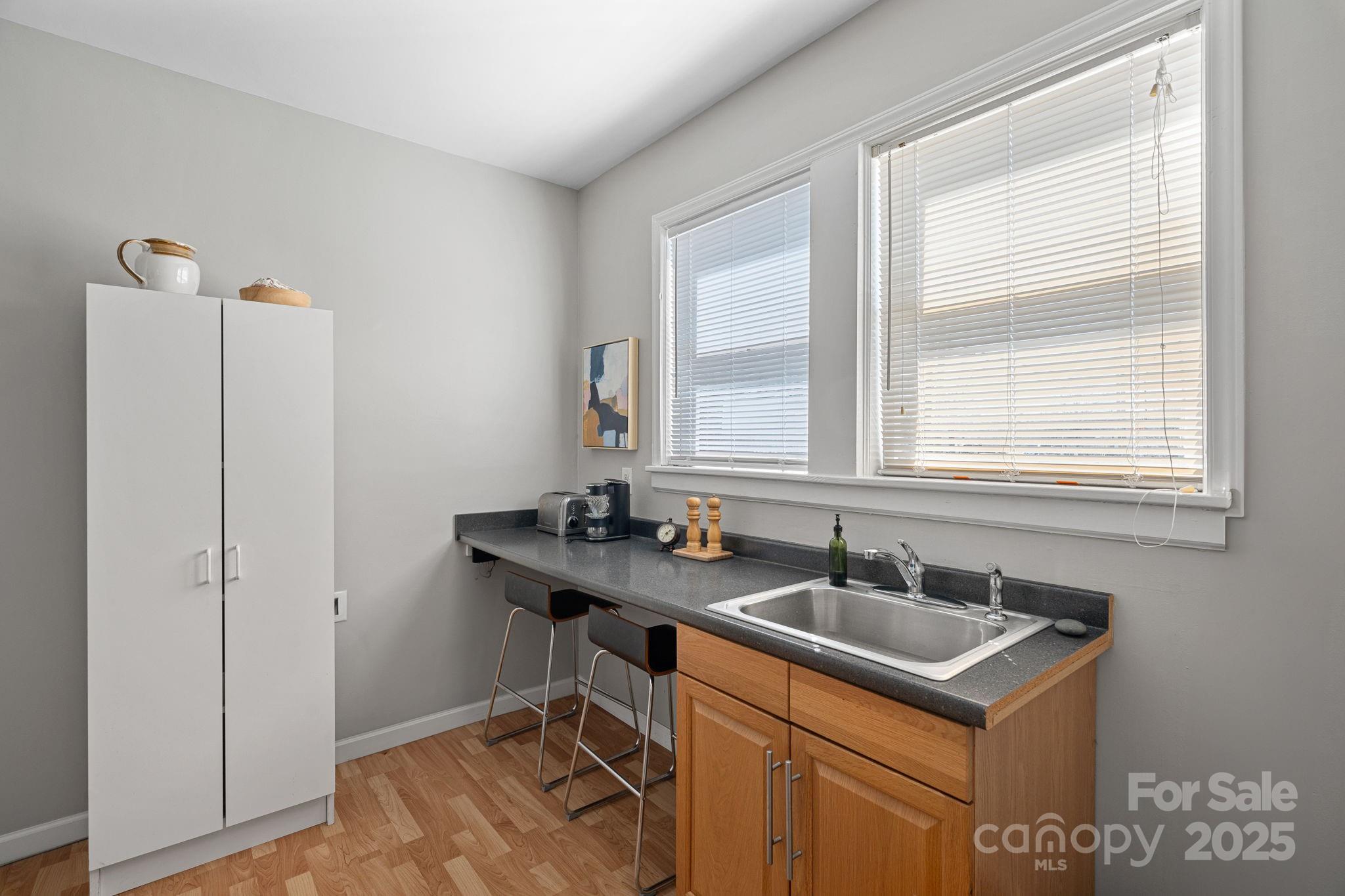 1714 S Tryon Street Property Photo 14