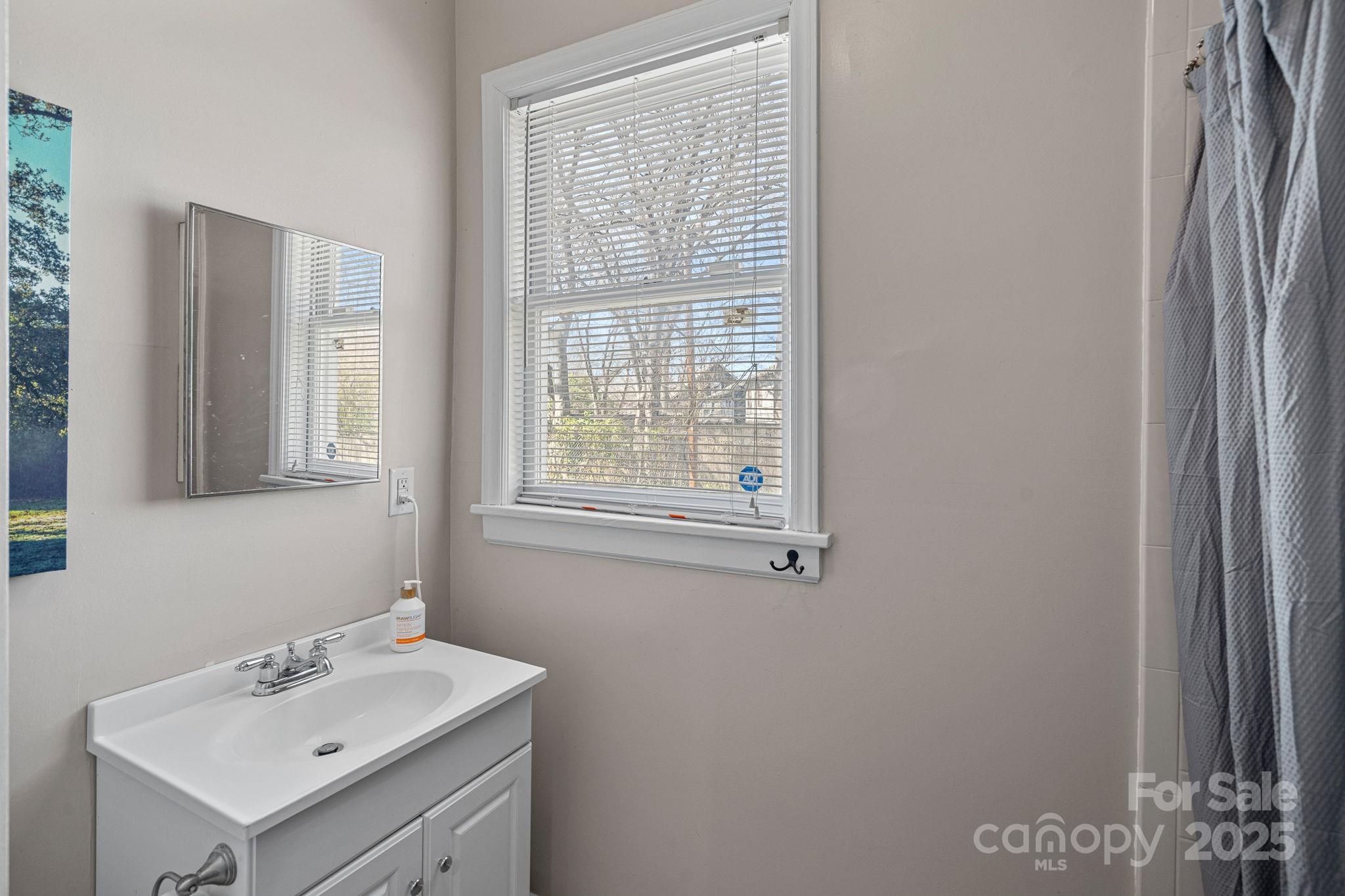 1714 S Tryon Street Property Photo 16