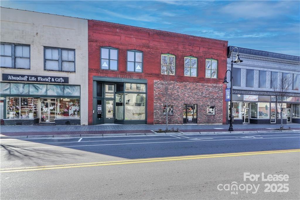 23 E A Street B Property Photo 1