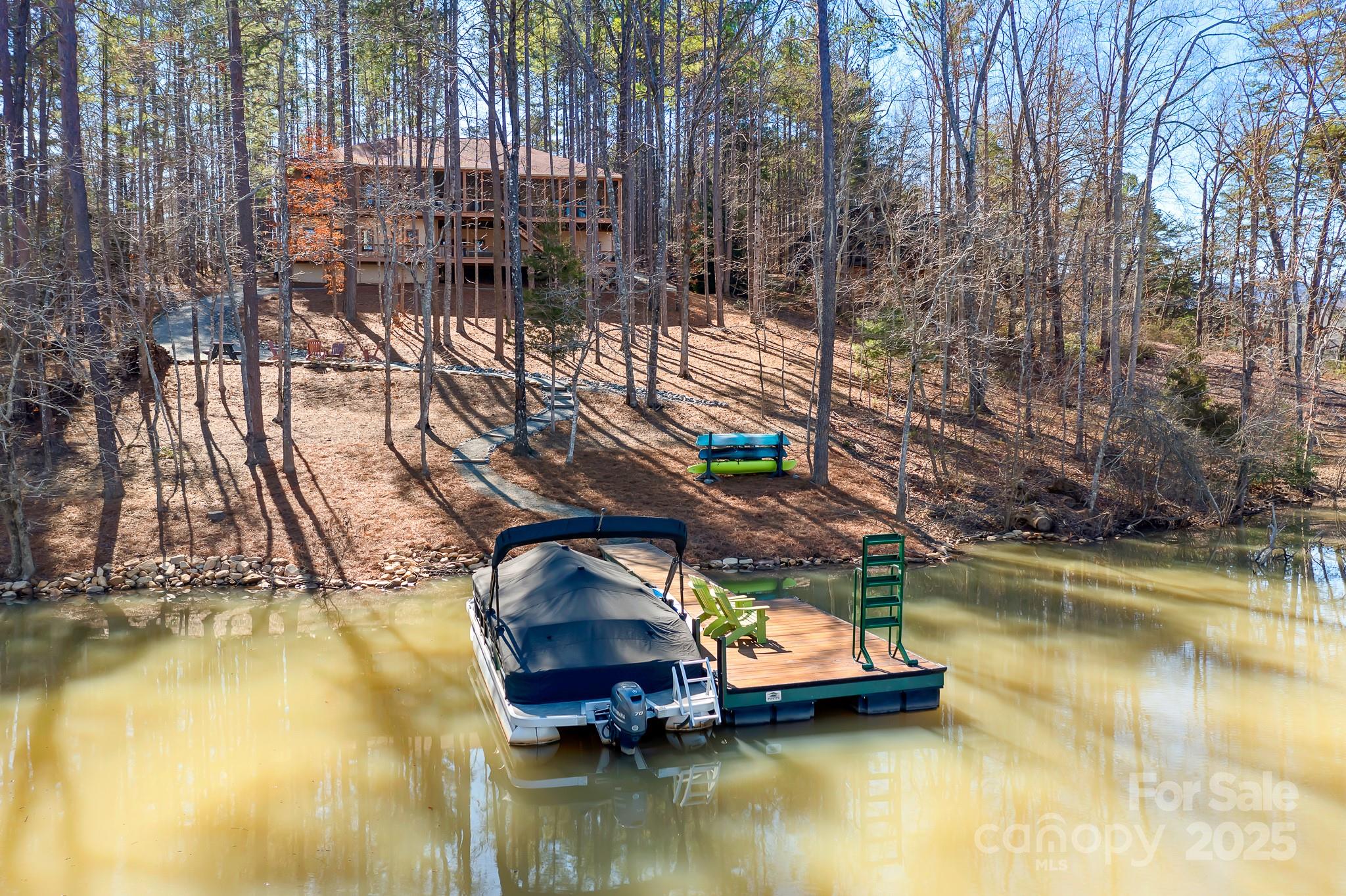 940 Hawk Ridge Drive Property Photo 1