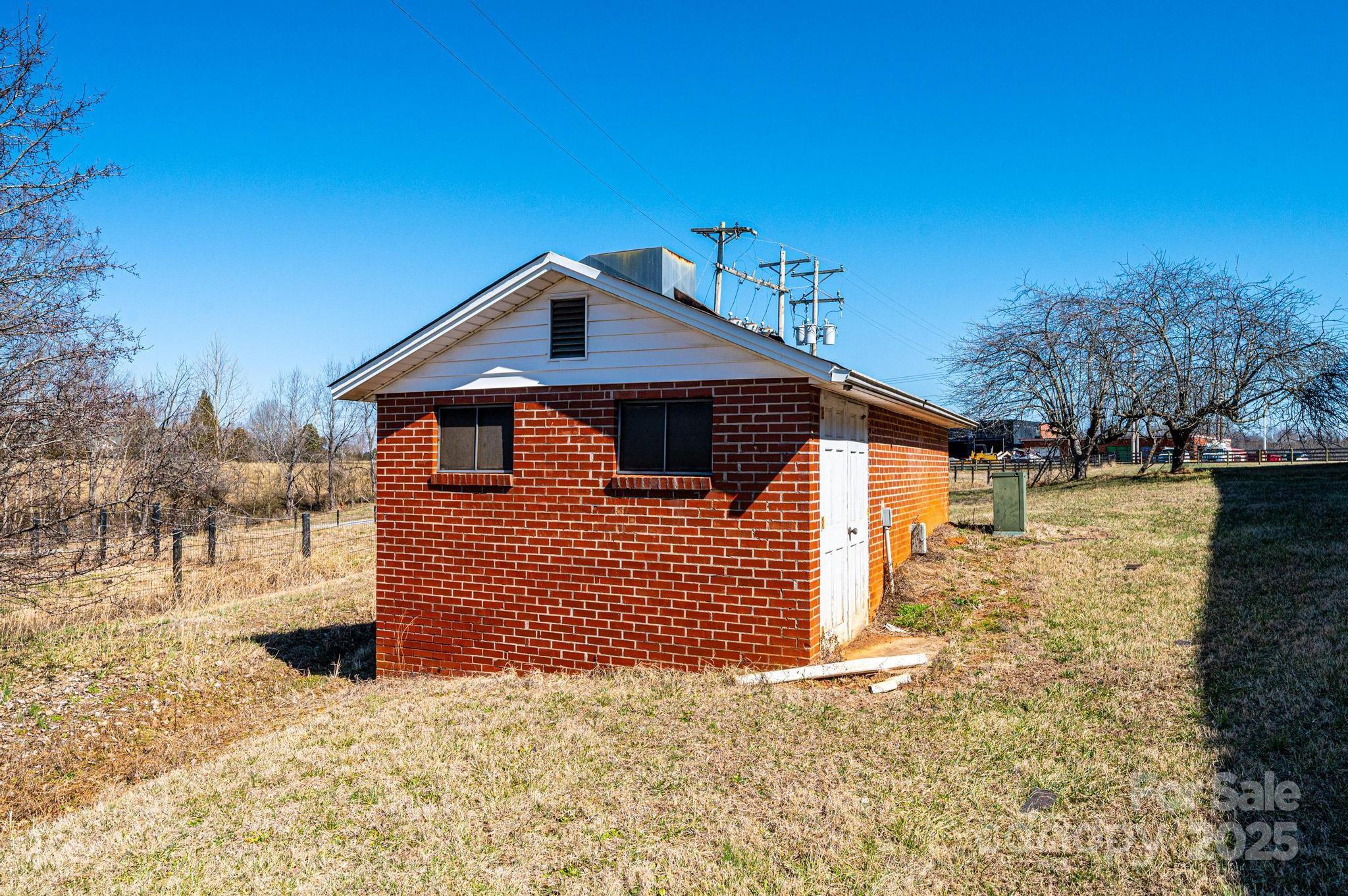 6949 Old Shelby Road Property Photo 7