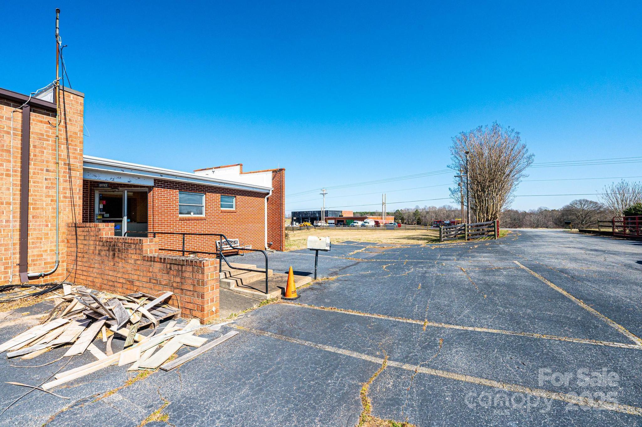 6949 Old Shelby Road Property Photo 13