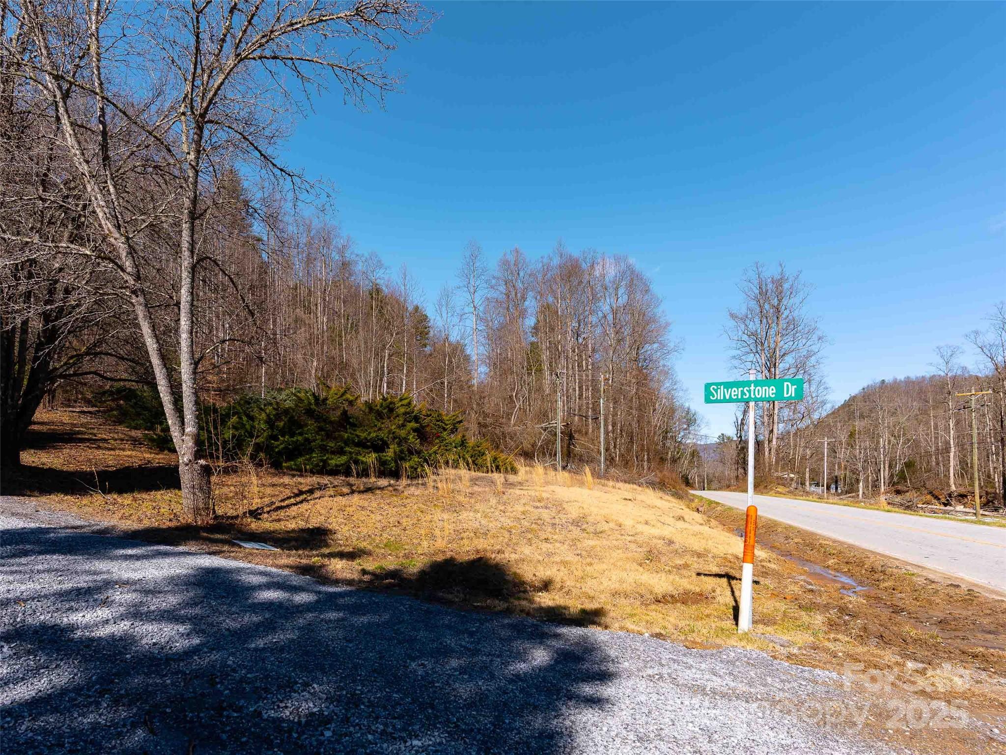 794 Silverstone Drive Property Photo 18