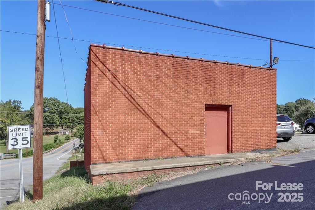 214 Town Alley Property Photo