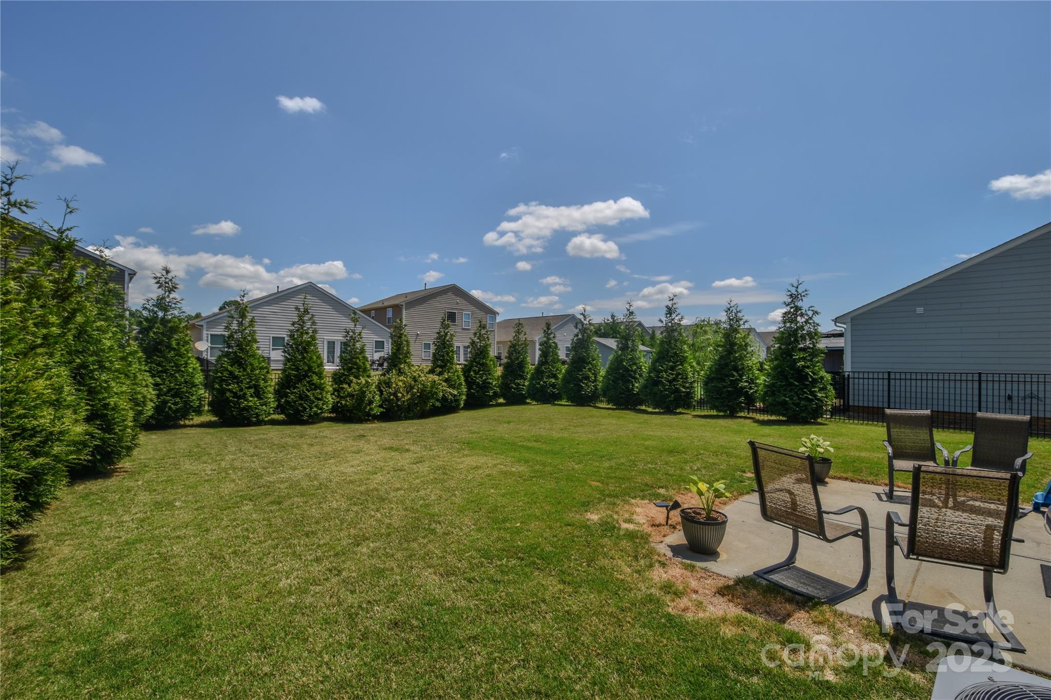 173 Glastonbury Drive Property Photo 1