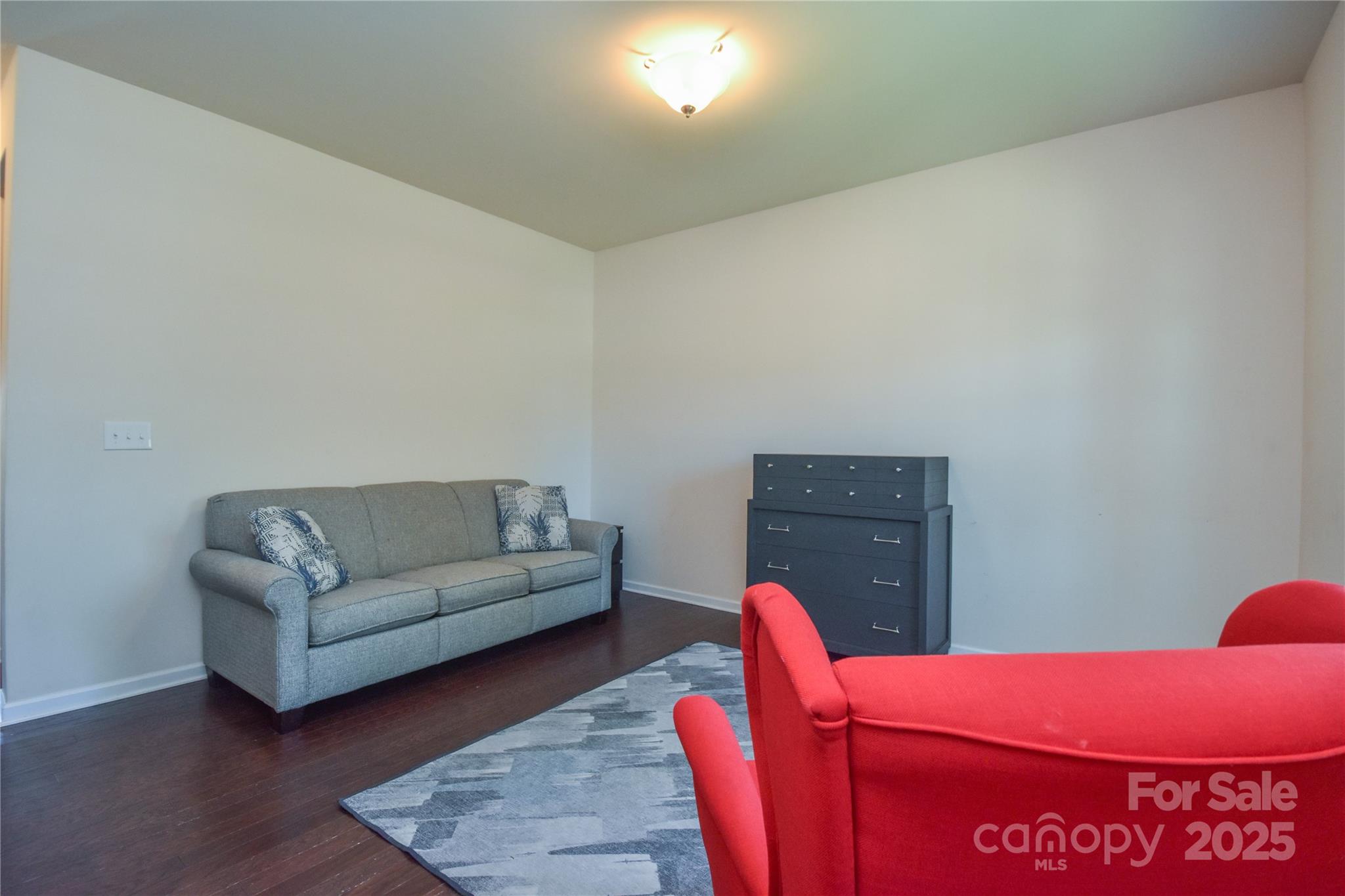 173 Glastonbury Drive Property Photo 5