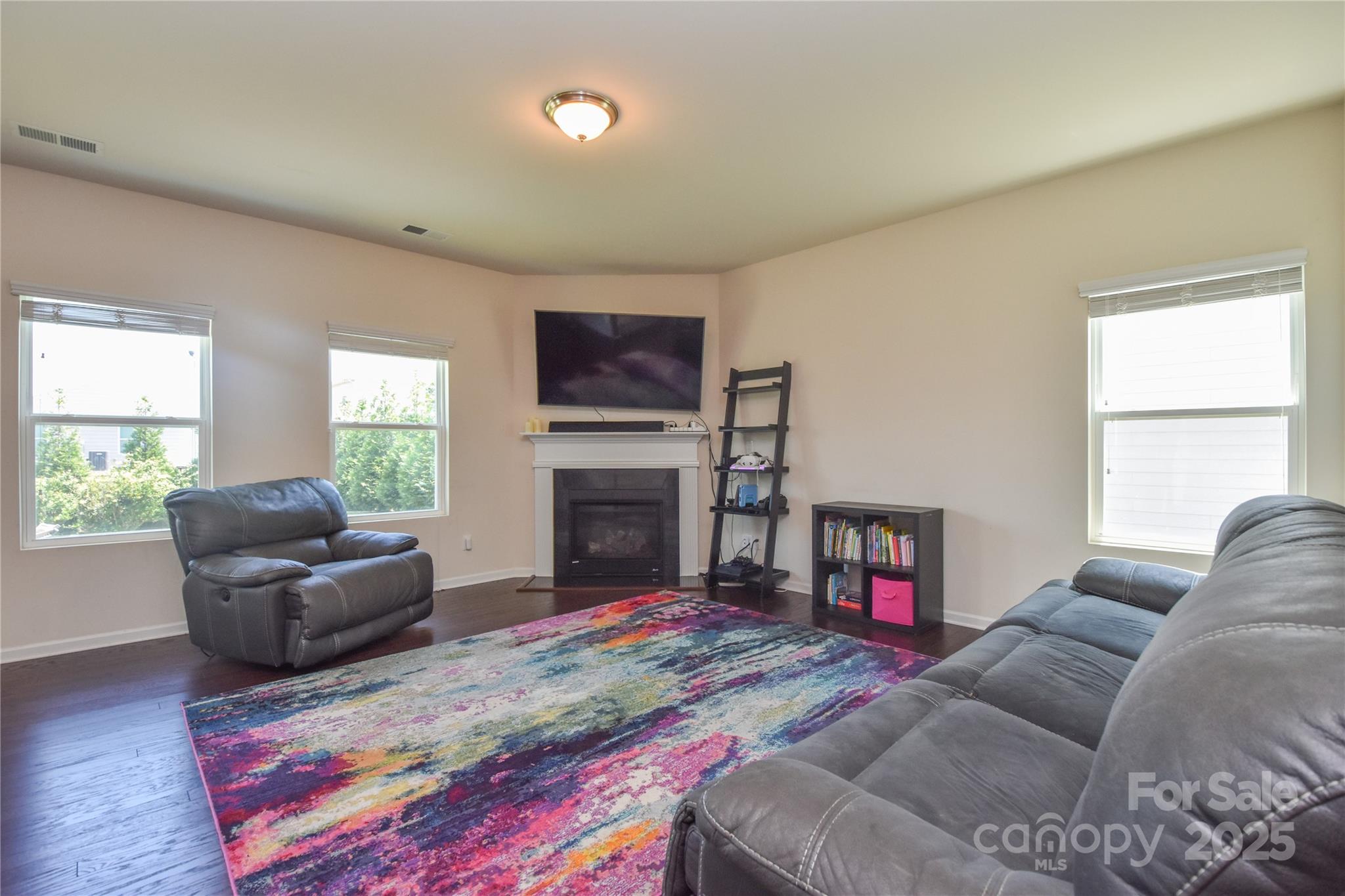 173 Glastonbury Drive Property Photo 9