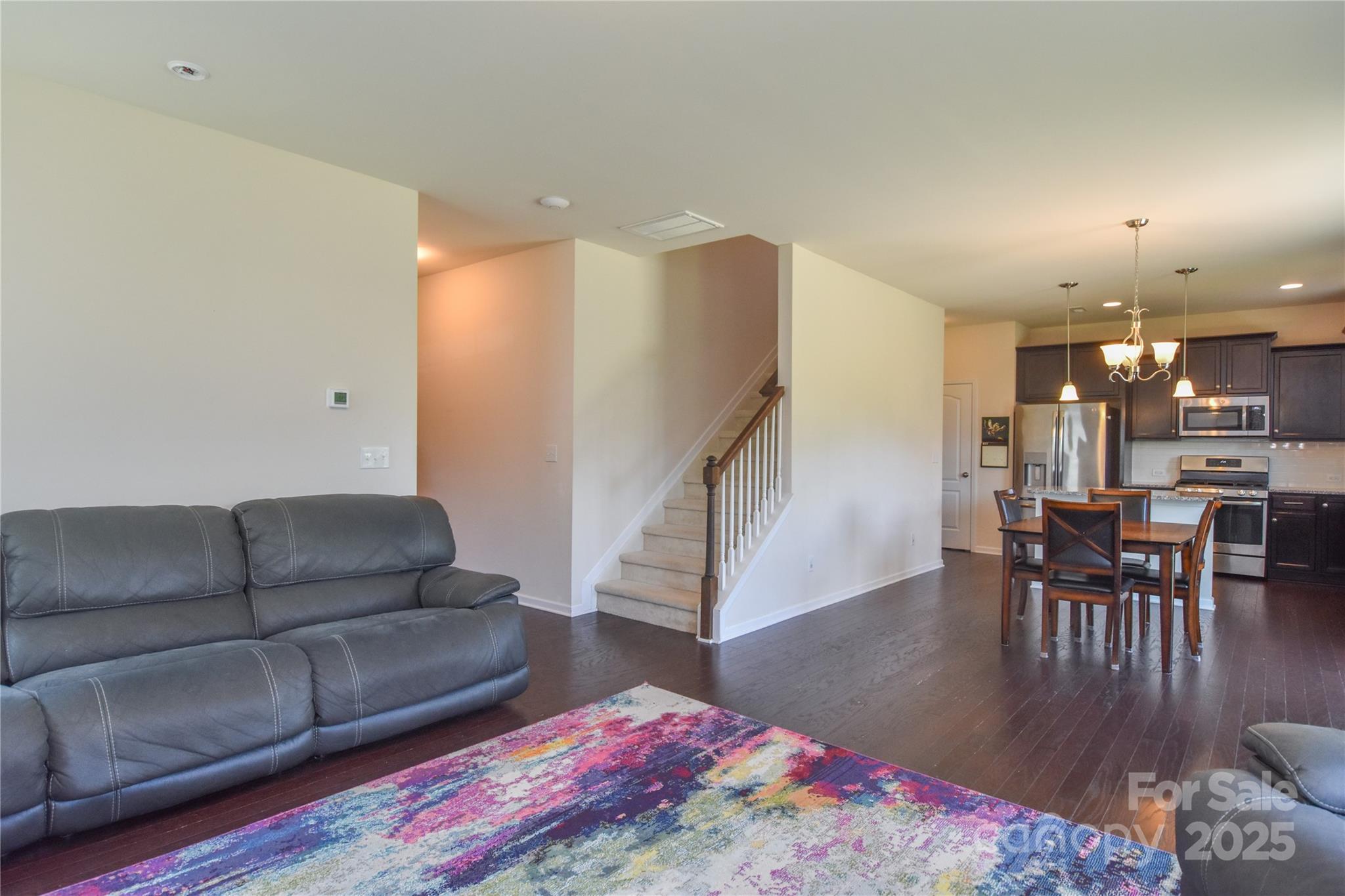 173 Glastonbury Drive Property Photo 17