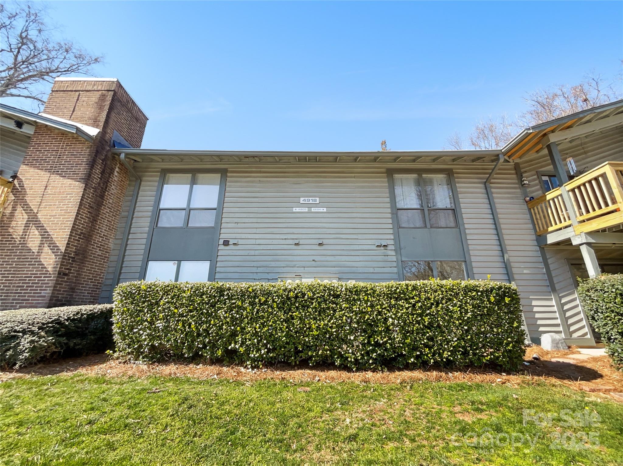4918 Sardis Road E Property Photo