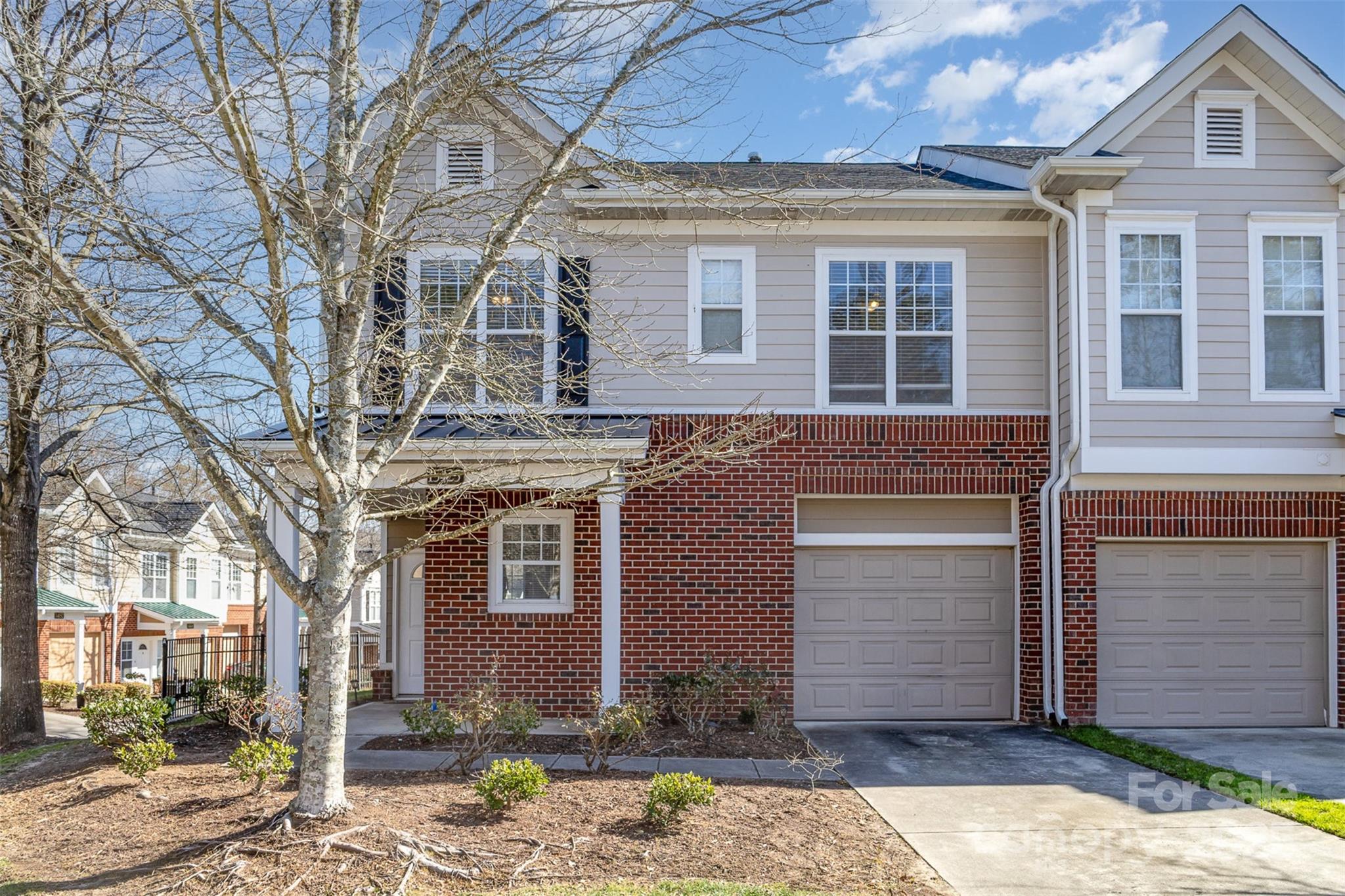 15425 Coventry Court Lane Property Photo