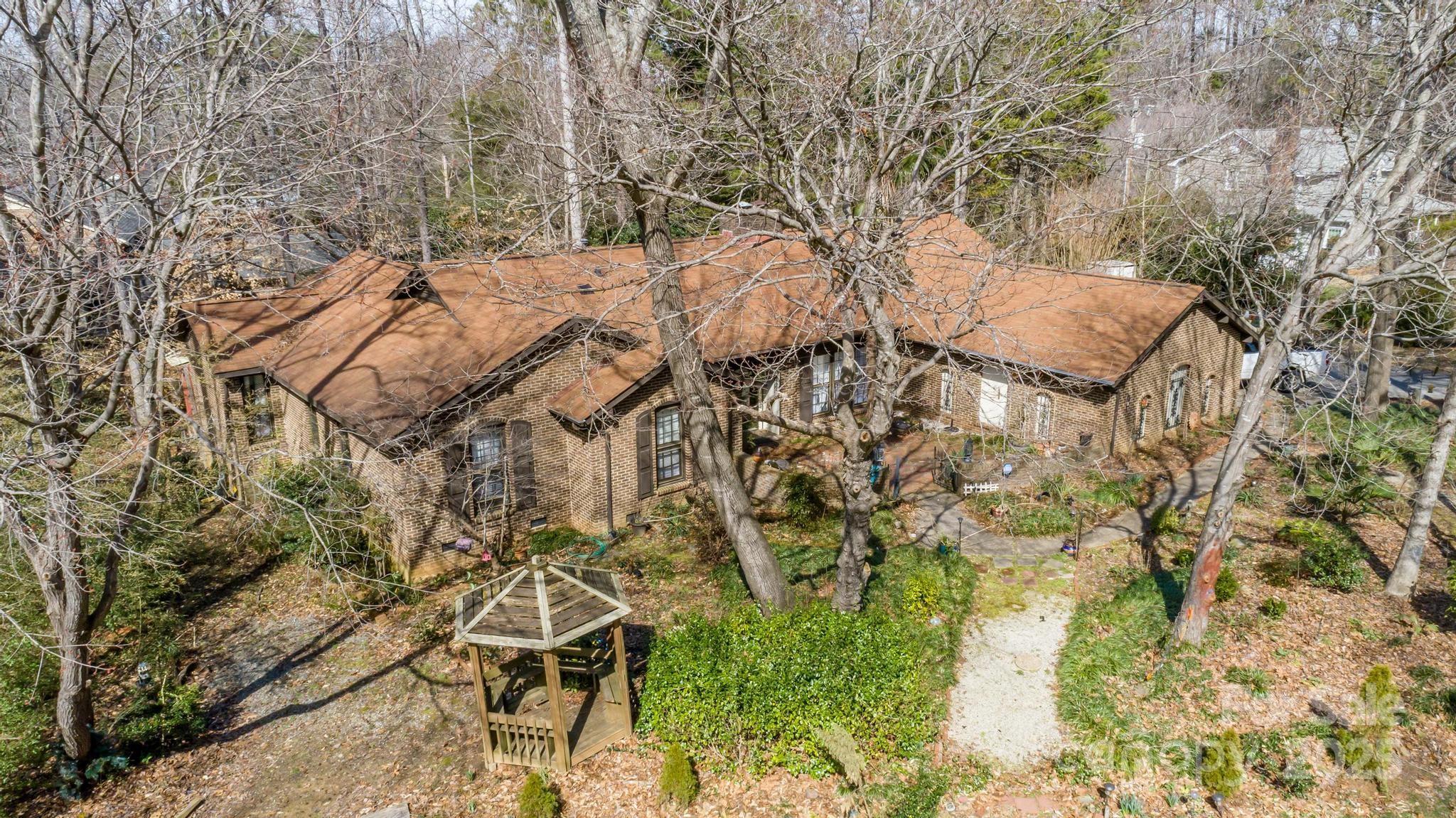 5515 Birchhill Road Property Photo
