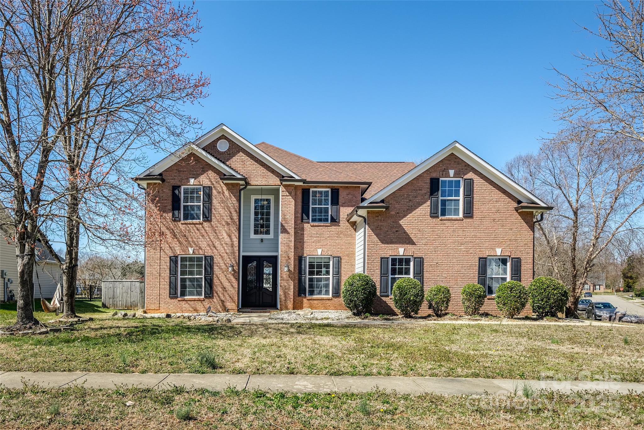 5000 Tulip Lane Property Photo