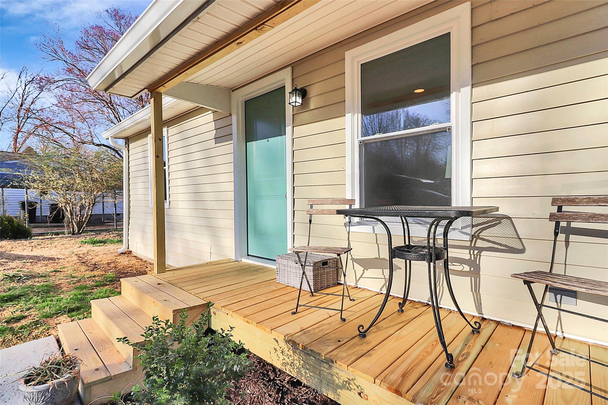 1061 Gaither Place Property Photo 4