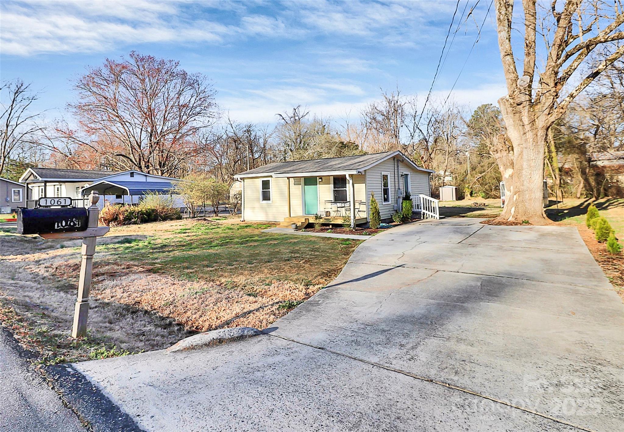 1061 Gaither Place Property Photo 5