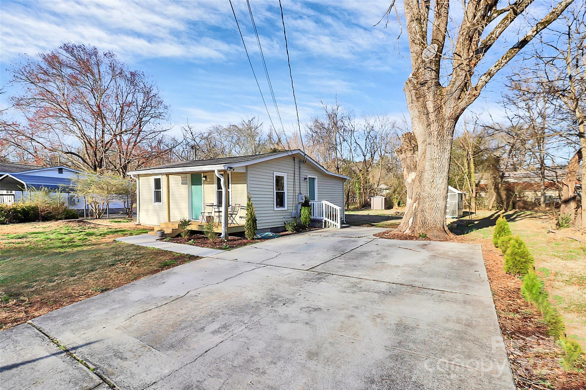 1061 Gaither Place Property Photo 6