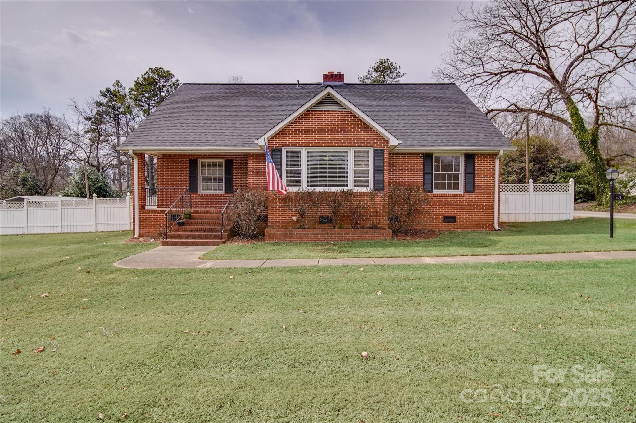 204 Julia Avenue Property Photo