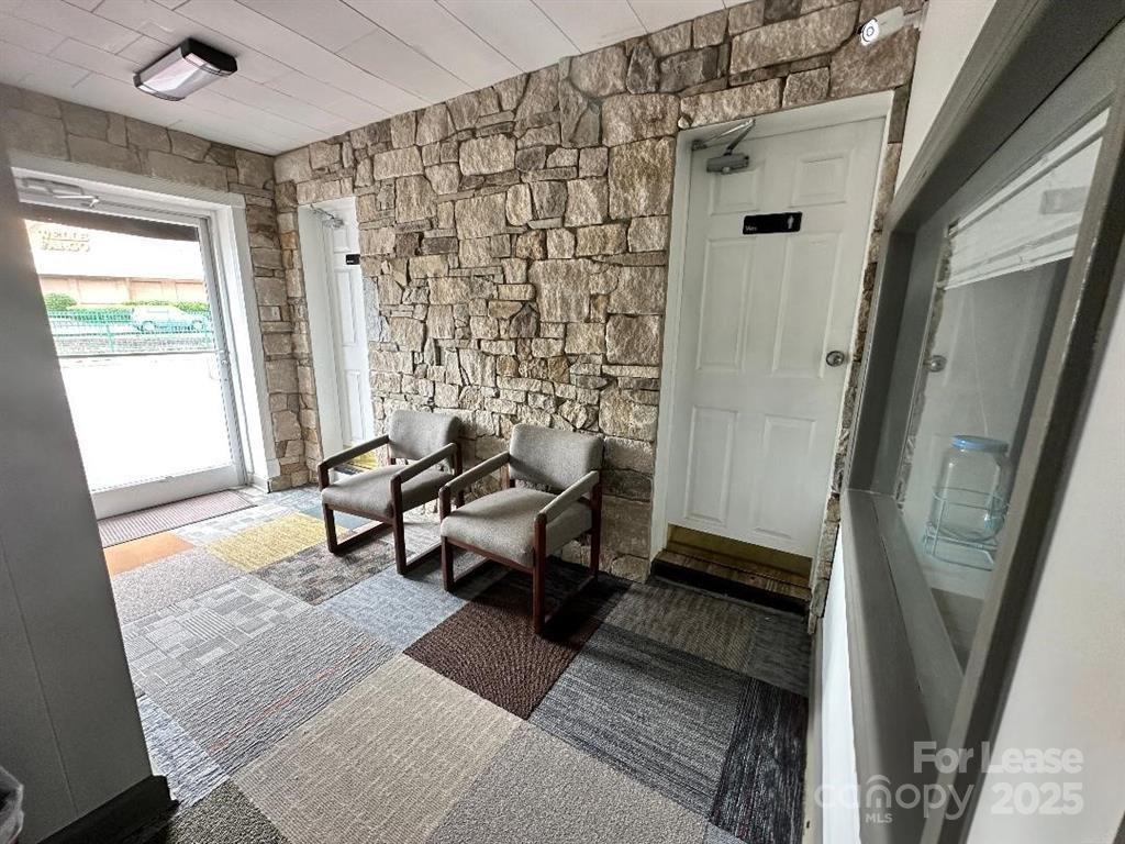 111 E Charlotte Avenue J Property Photo 6